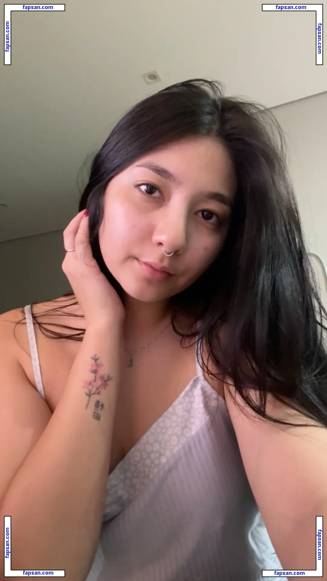 Tayhuhu nude photo #0030 from OnlyFans