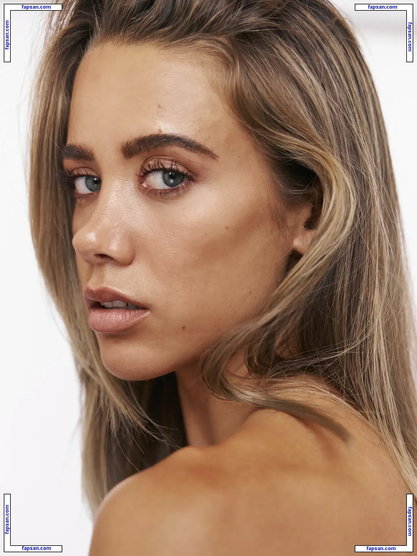 Tayla Brunger голая фото #0001 с Онлифанс