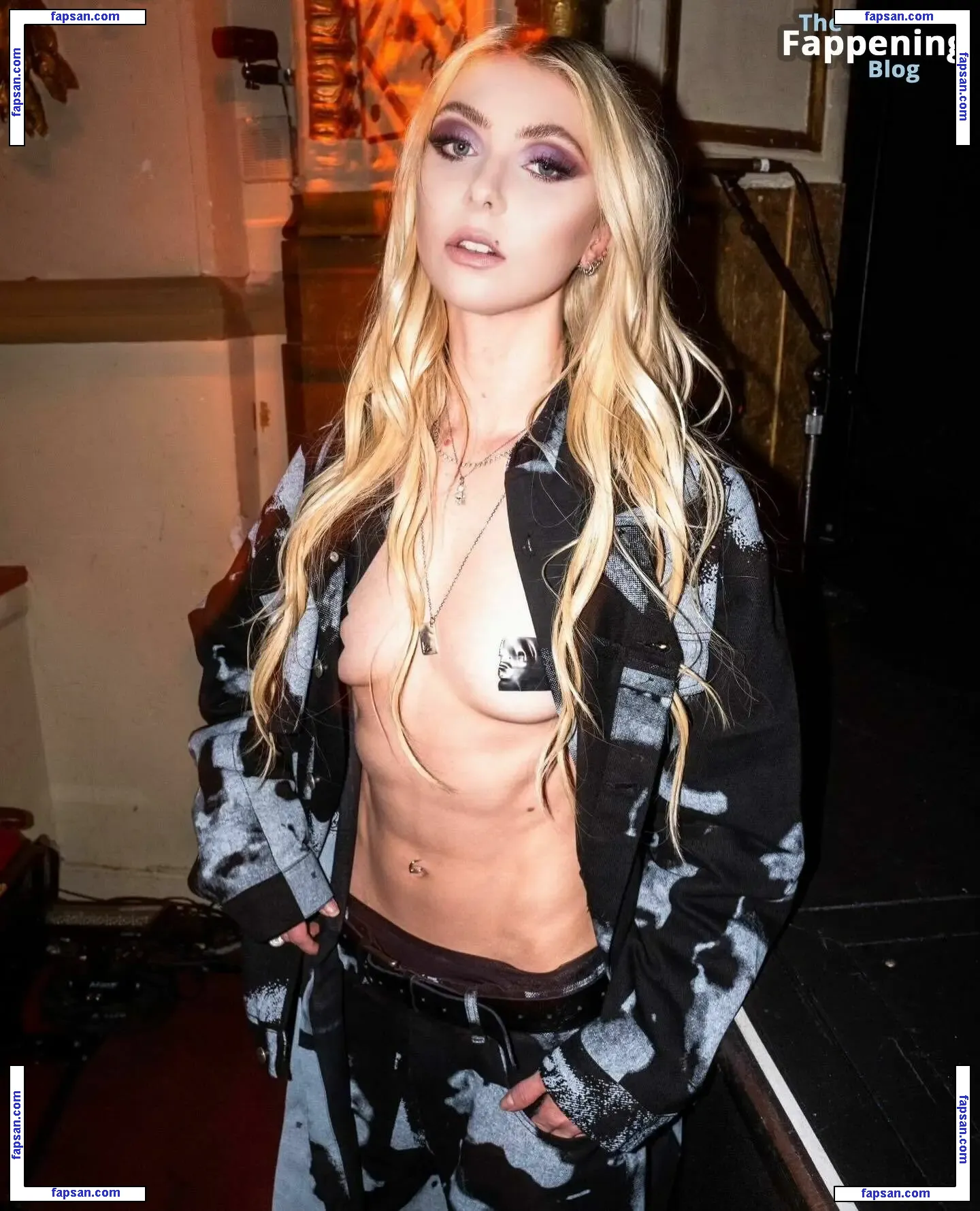 Taylor Momsen nude photo #0677 from OnlyFans