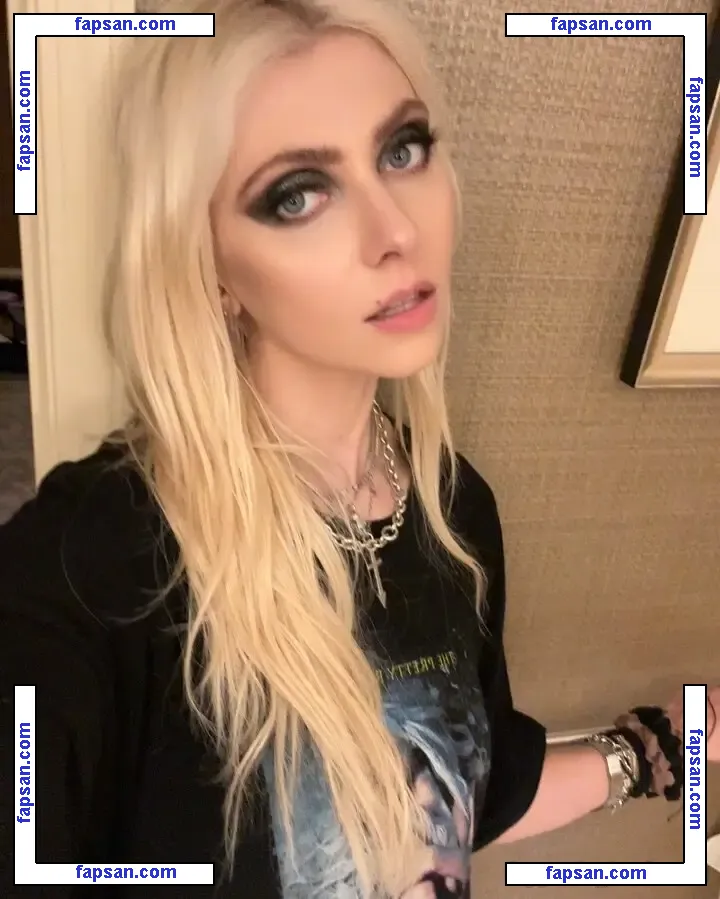 Taylor Momsen nude photo #0703 from OnlyFans