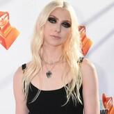 Taylor Momsen голая #0240