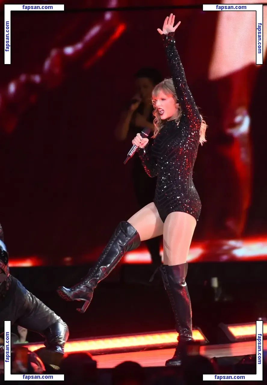 Taylor Swift голая фото #0053 с Онлифанс