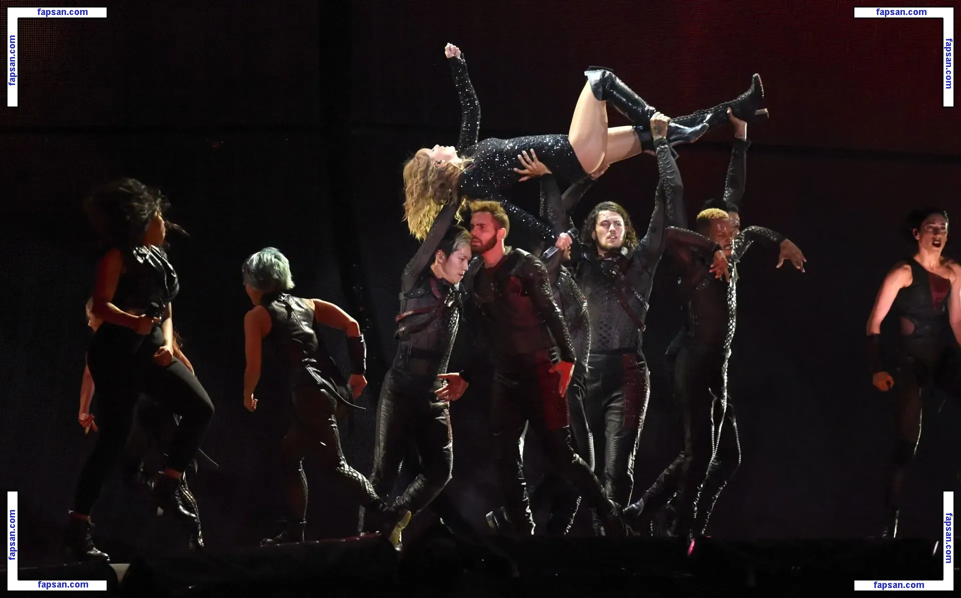 Taylor Swift голая фото #0067 с Онлифанс