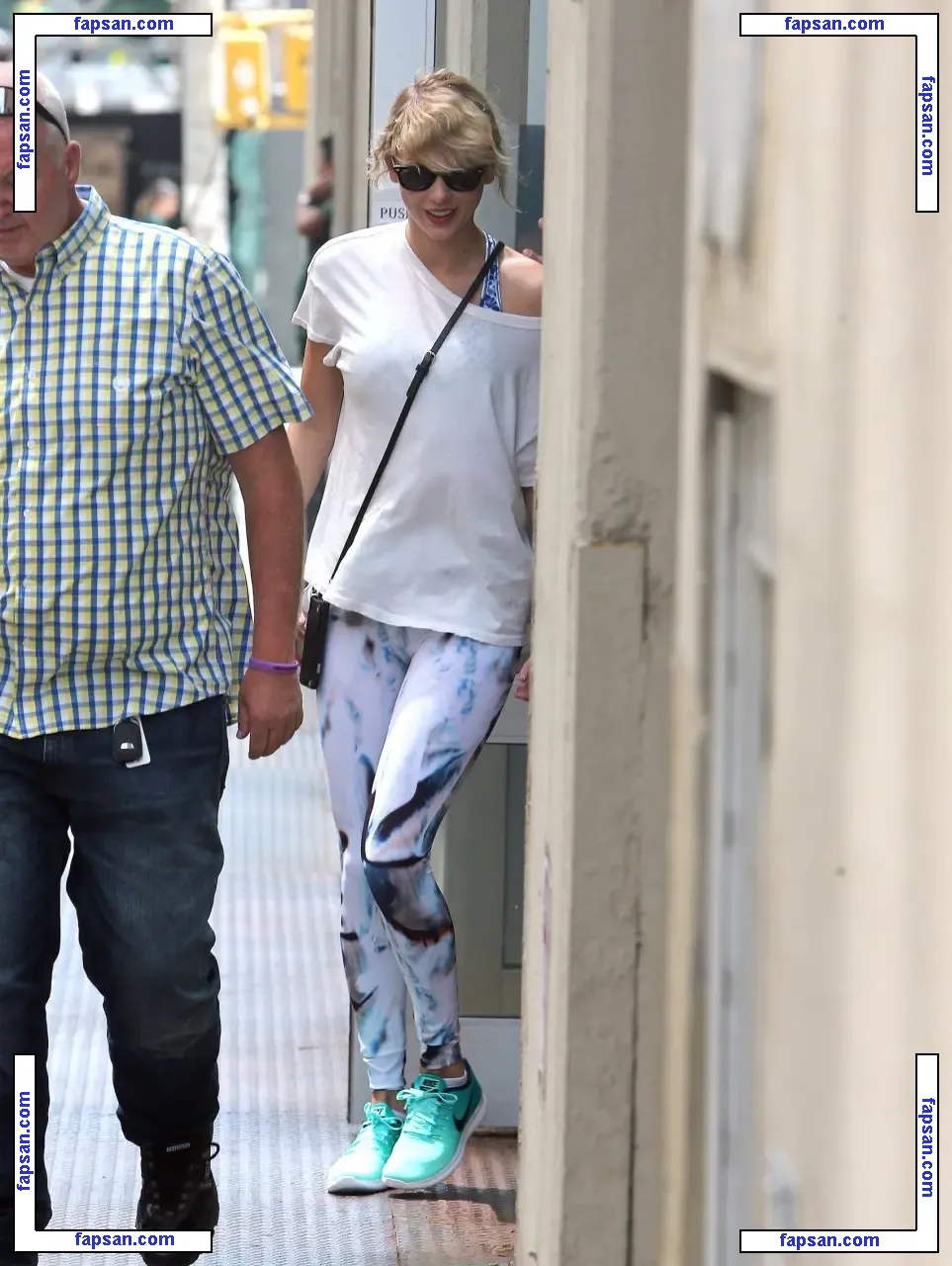 Taylor Swift голая фото #0549 с Онлифанс