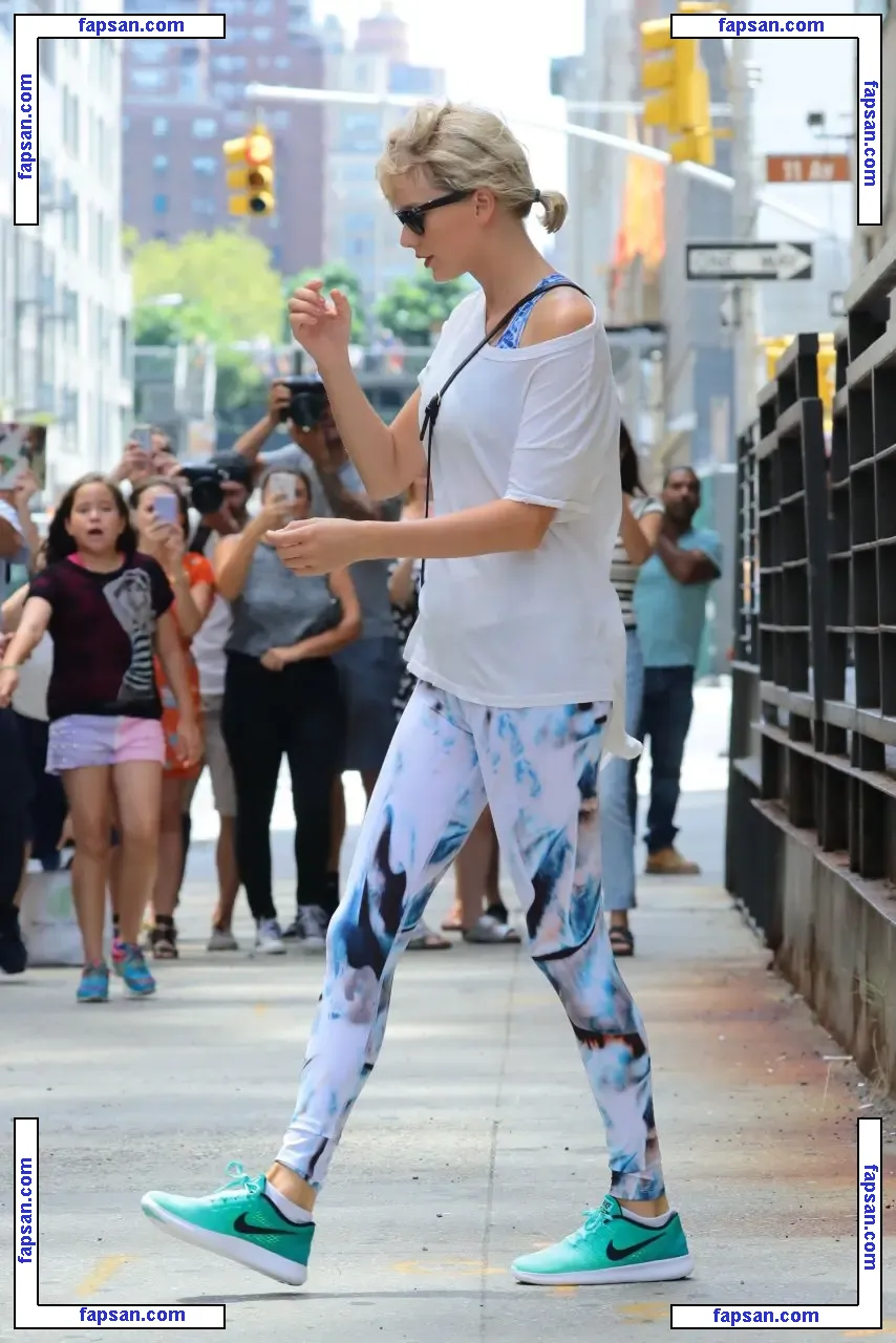 Taylor Swift голая фото #0566 с Онлифанс