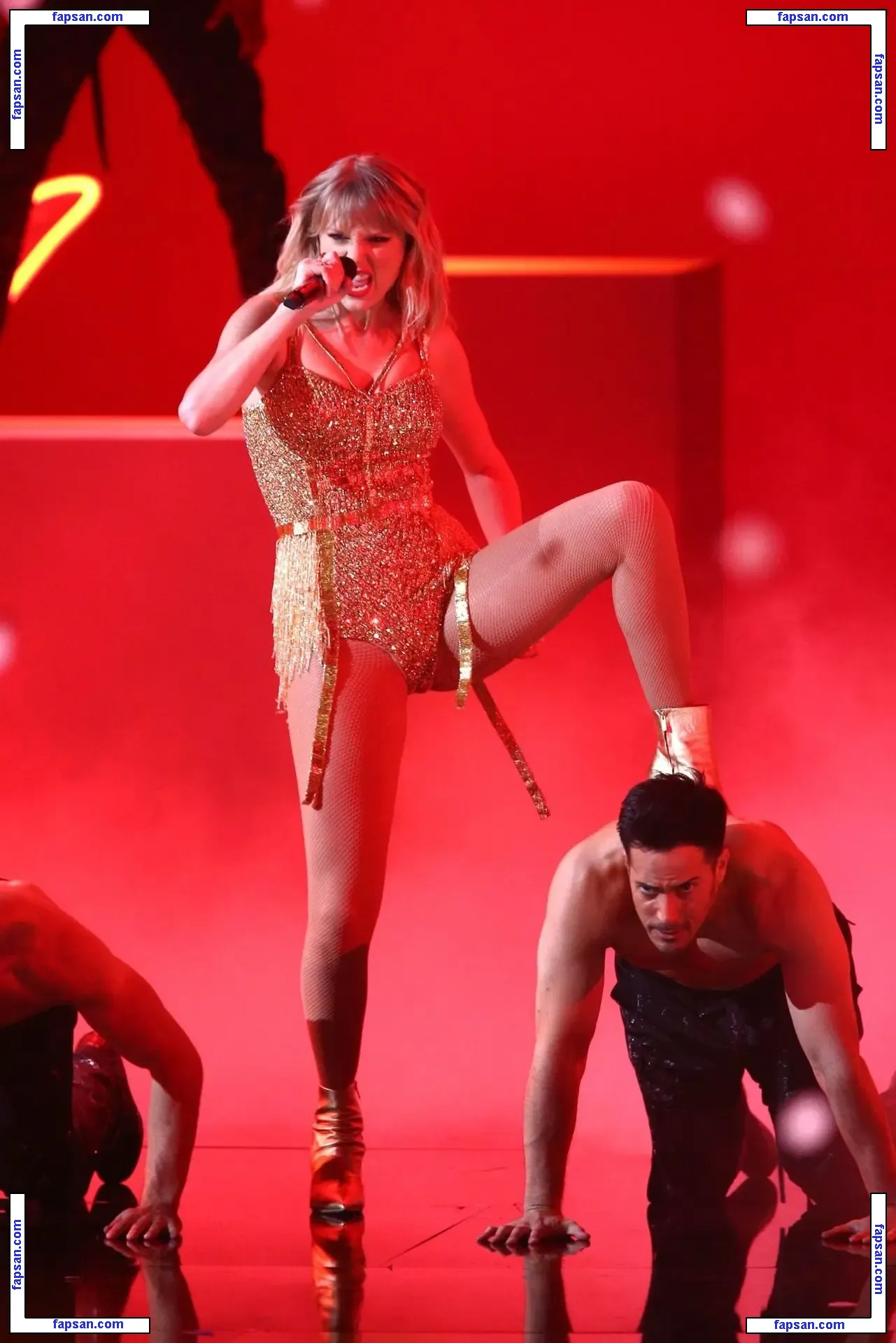 Taylor Swift голая фото #1003 с Онлифанс