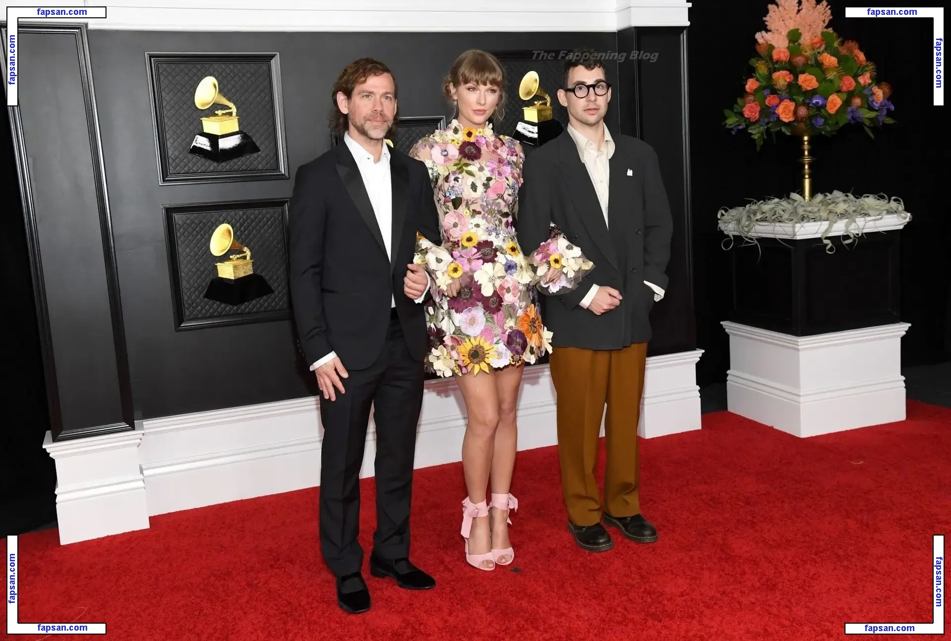 Taylor Swift голая фото #1100 с Онлифанс