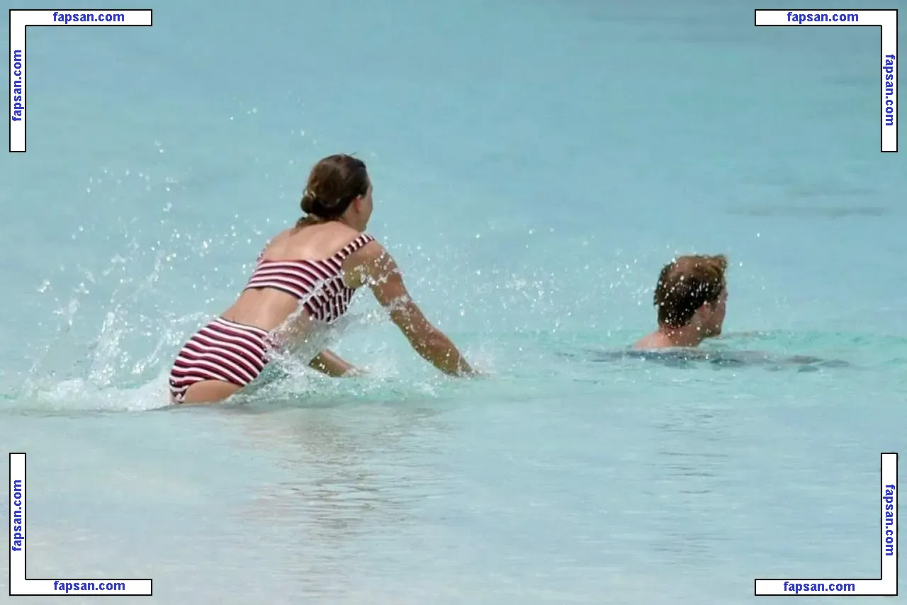 Taylor Swift nude photo #1171 from OnlyFans