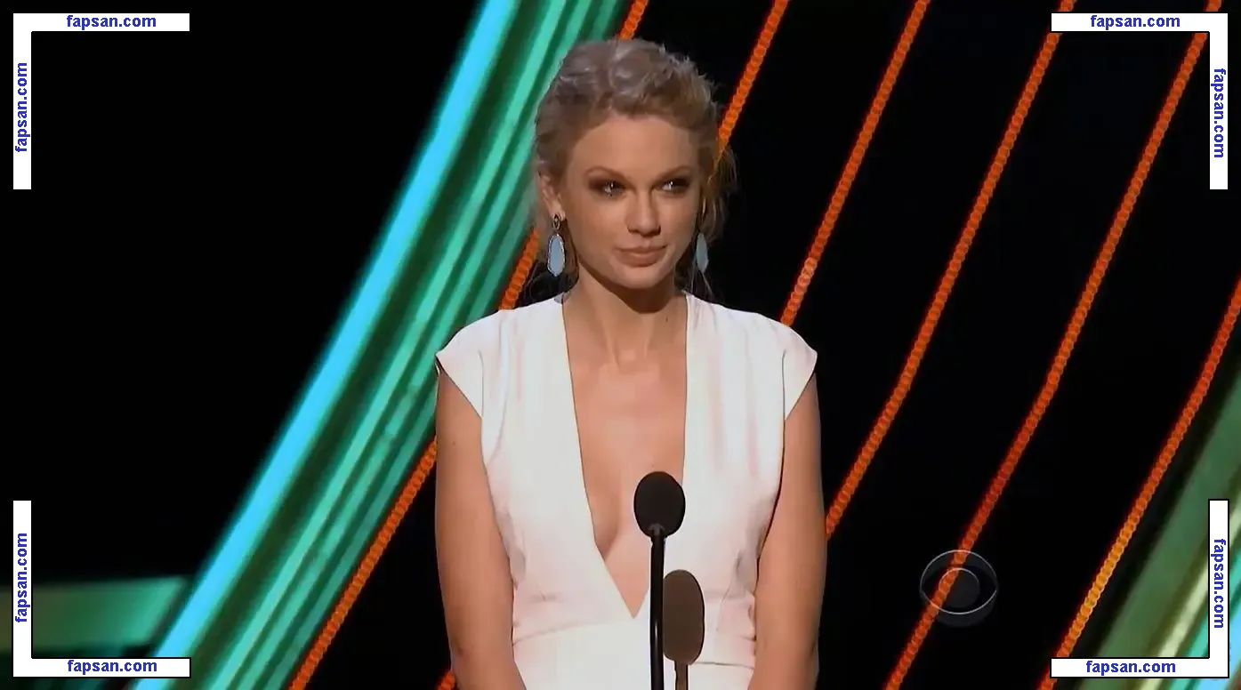 Taylor Swift nude photo #1182 from OnlyFans