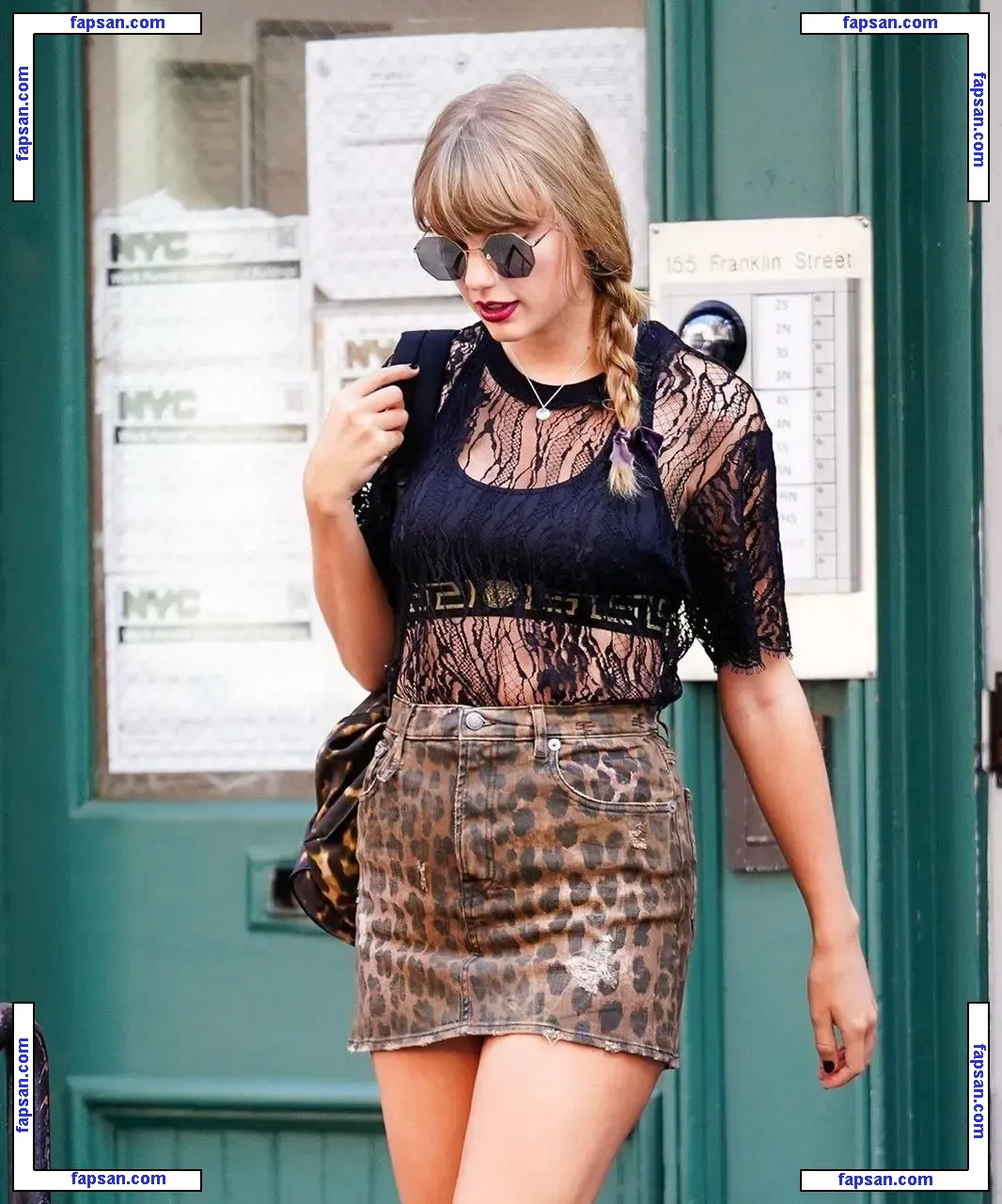 Taylor Swift nude photo #1189 from OnlyFans