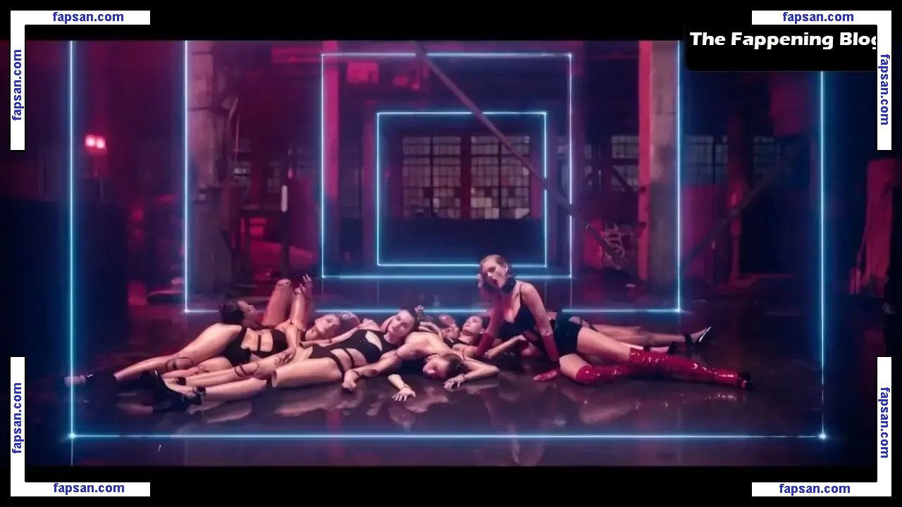 Taylor Swift голая фото #1315 с Онлифанс