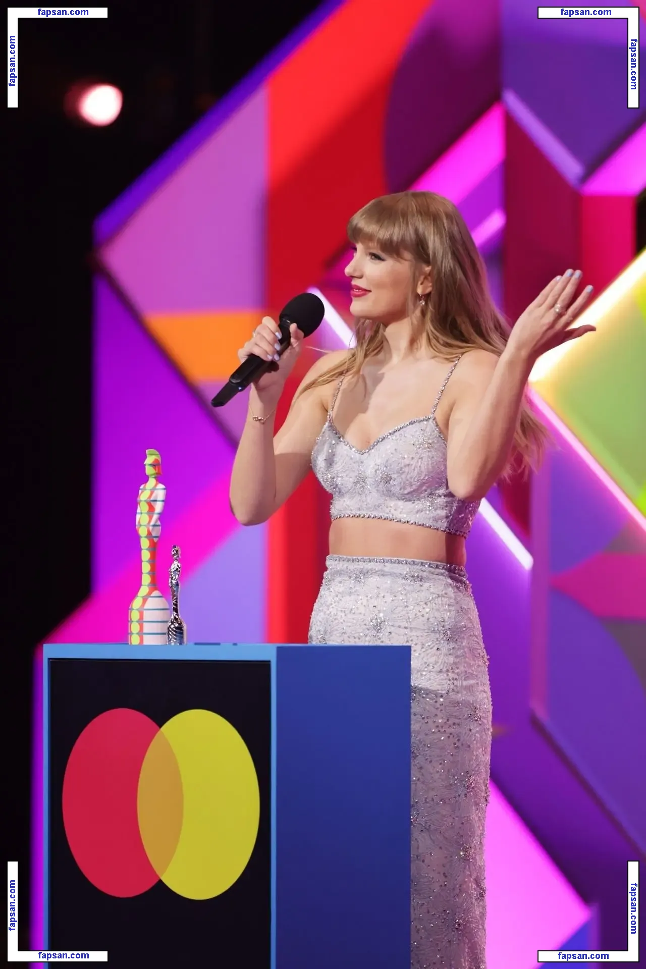 Taylor Swift голая фото #1328 с Онлифанс