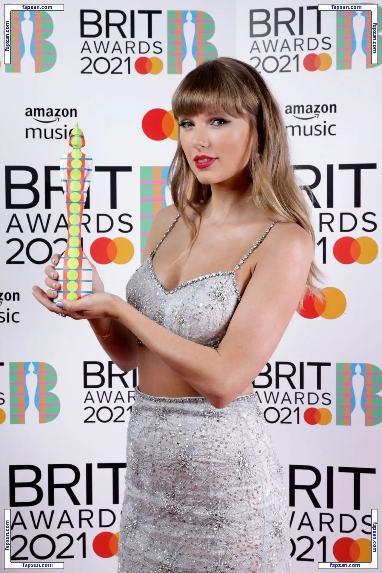 Taylor Swift голая фото #1361 с Онлифанс