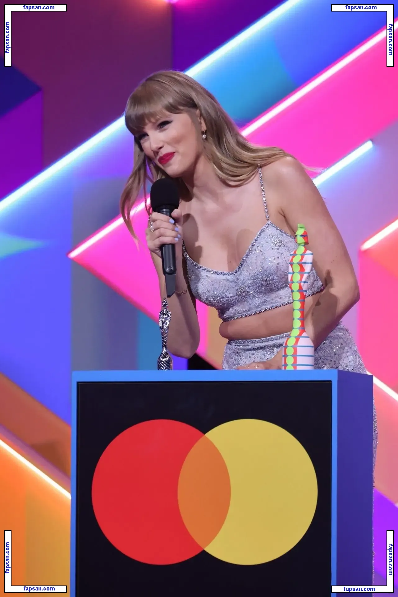 Taylor Swift голая фото #1376 с Онлифанс