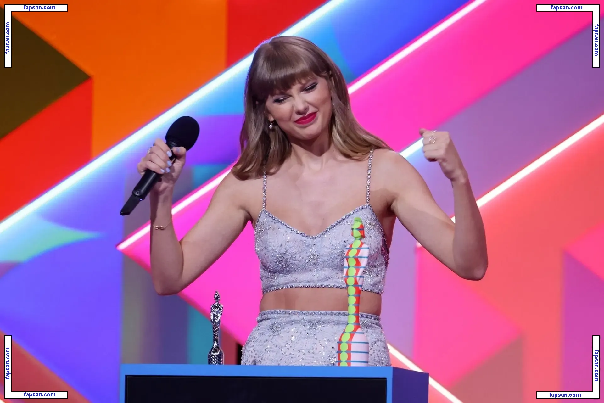 Taylor Swift голая фото #1377 с Онлифанс