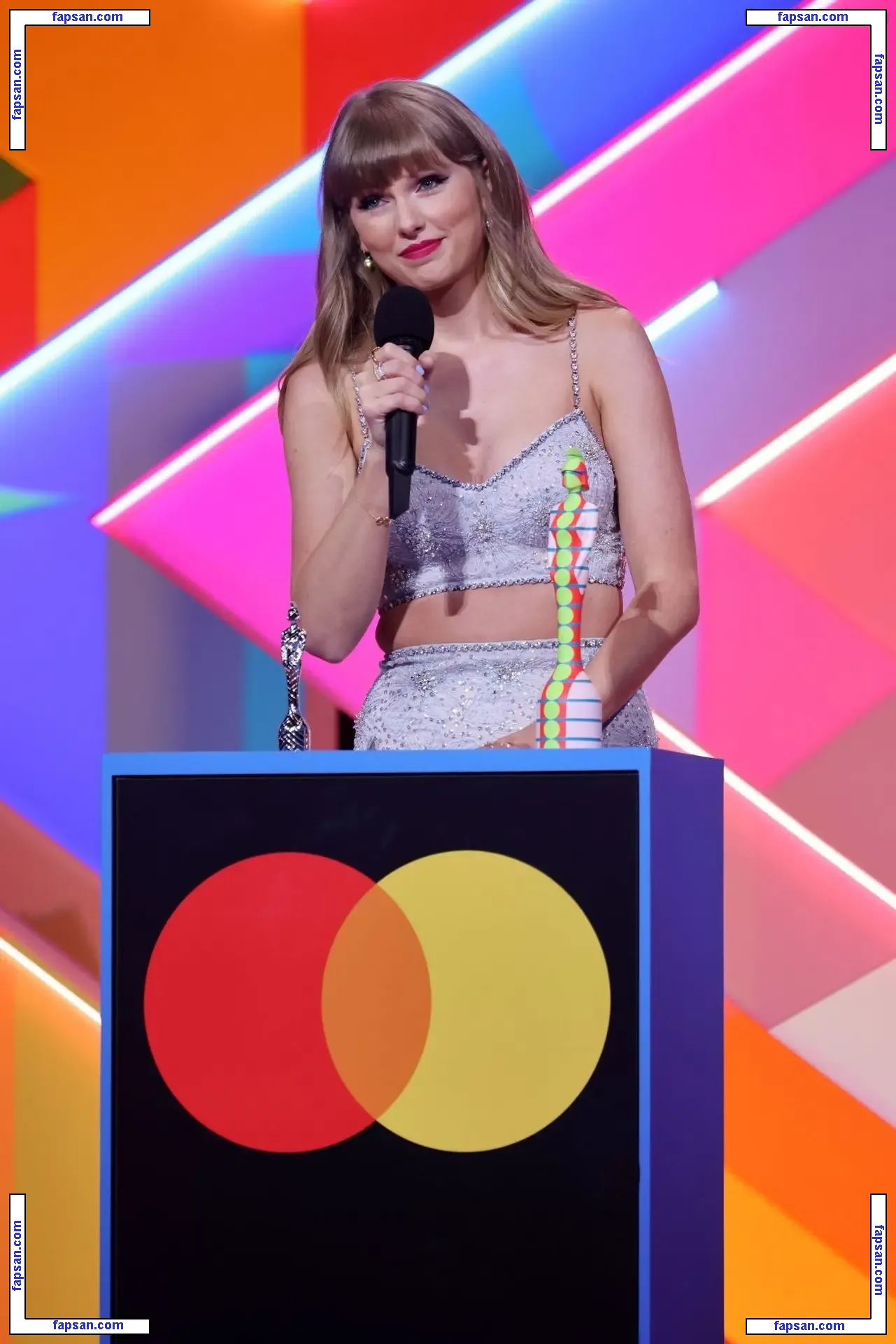 Taylor Swift голая фото #1378 с Онлифанс