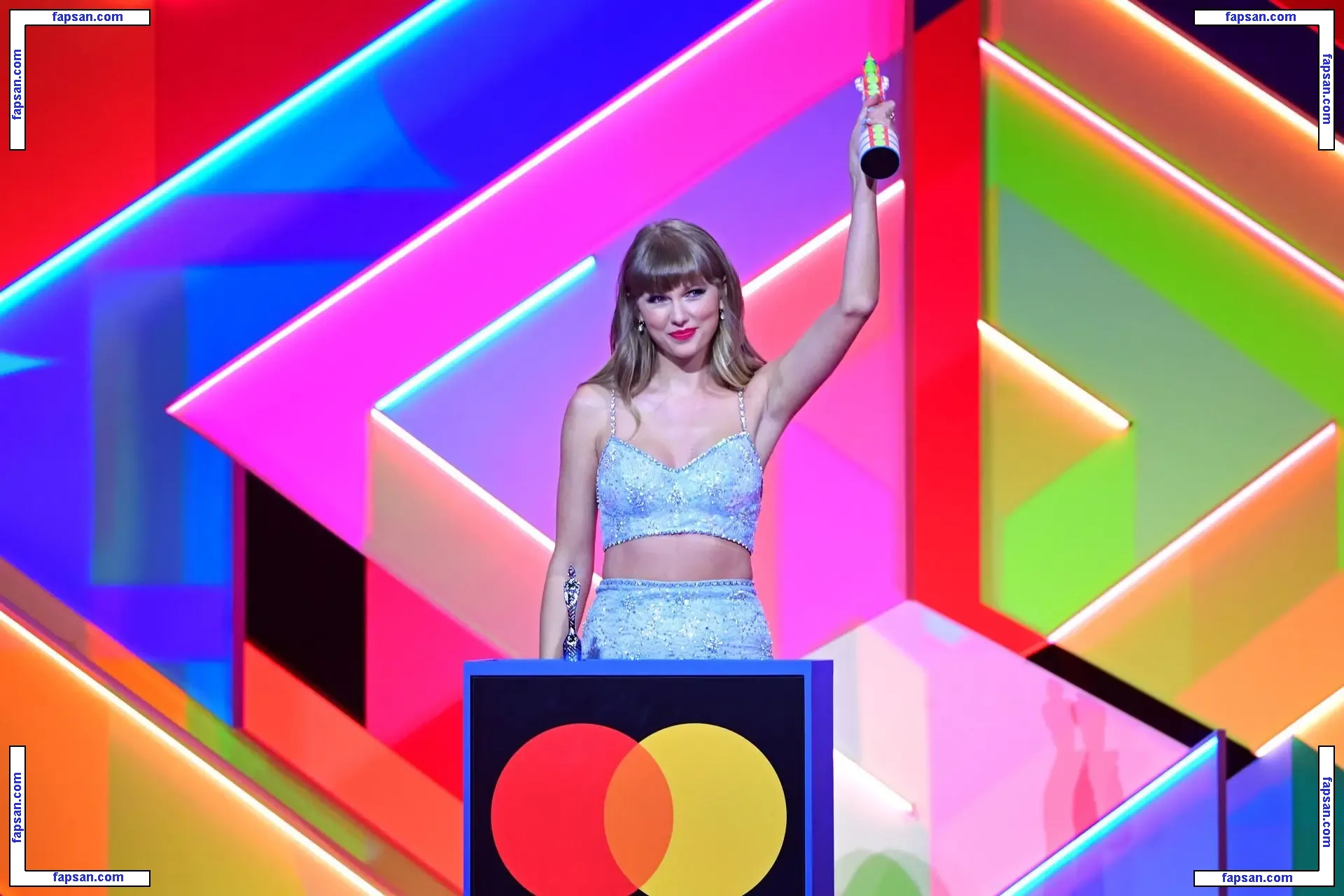 Taylor Swift голая фото #1380 с Онлифанс