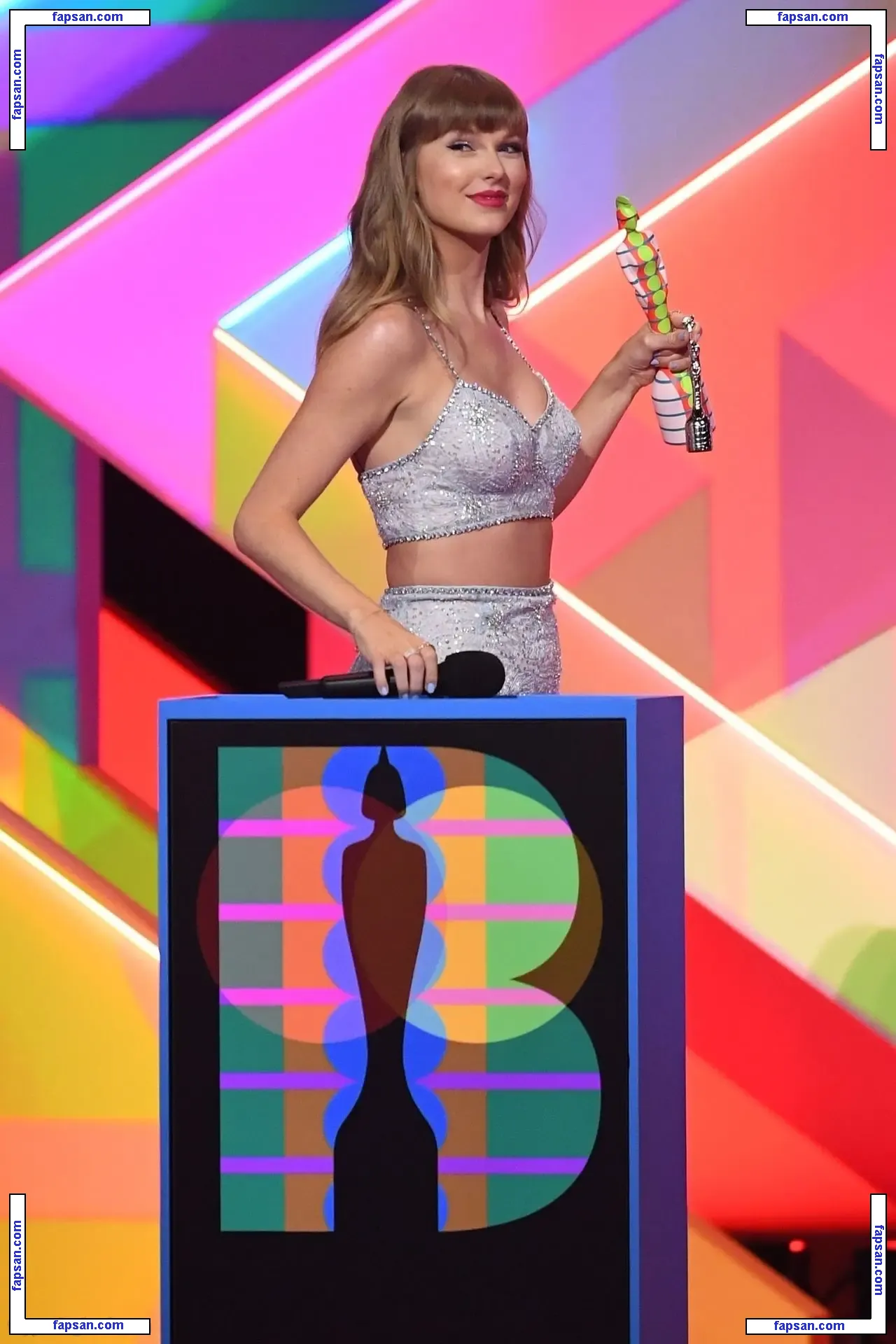 Taylor Swift голая фото #1388 с Онлифанс