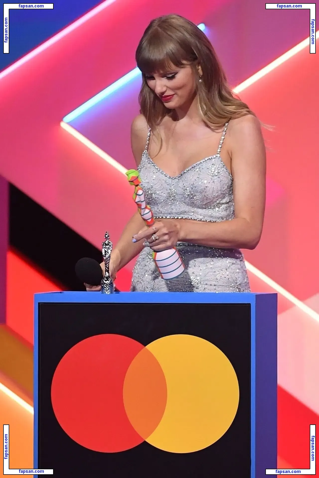 Taylor Swift голая фото #1393 с Онлифанс