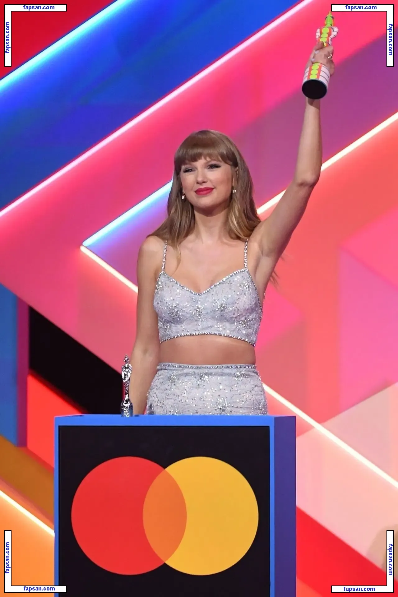 Taylor Swift голая фото #1395 с Онлифанс