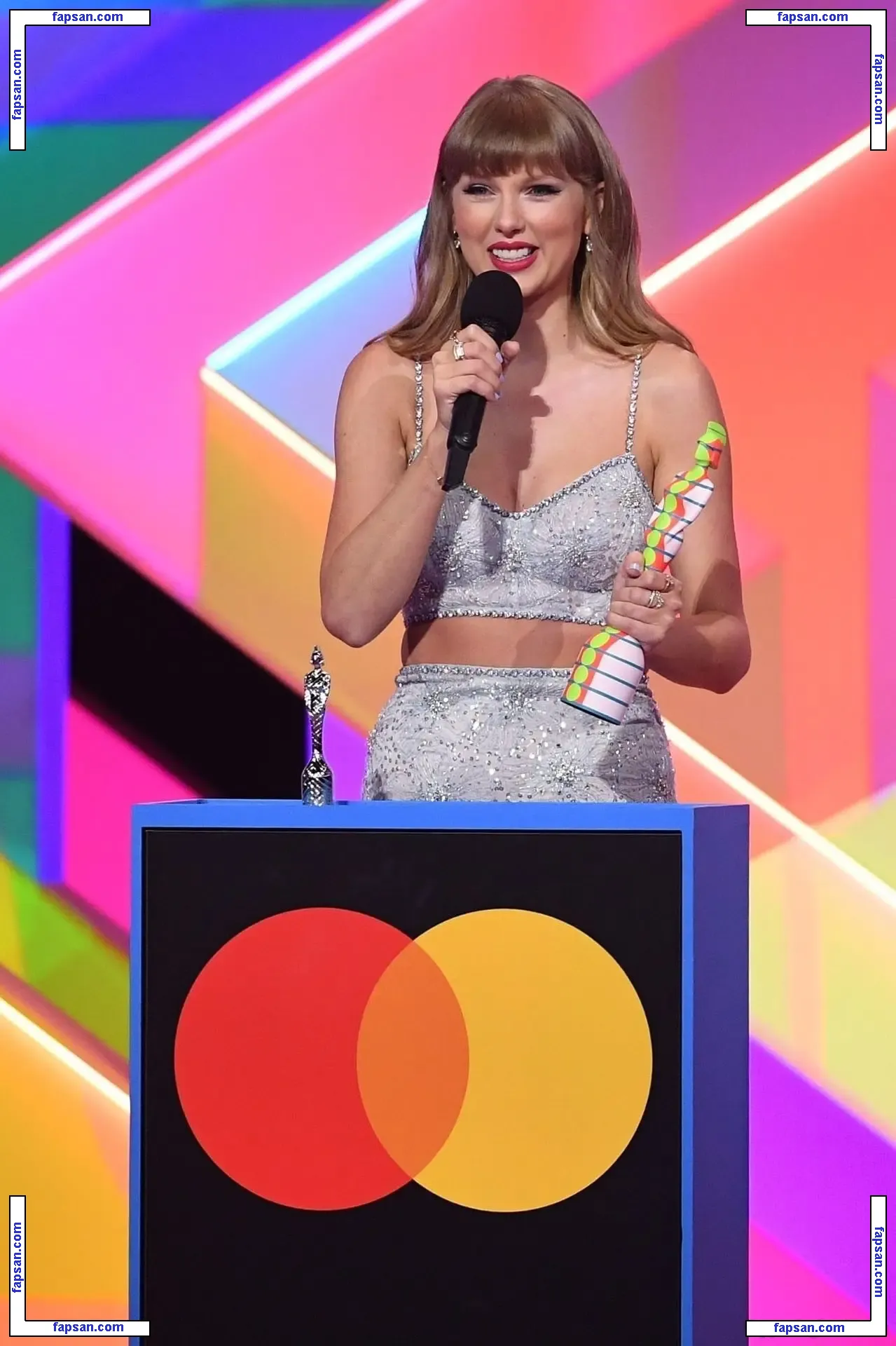 Taylor Swift голая фото #1399 с Онлифанс