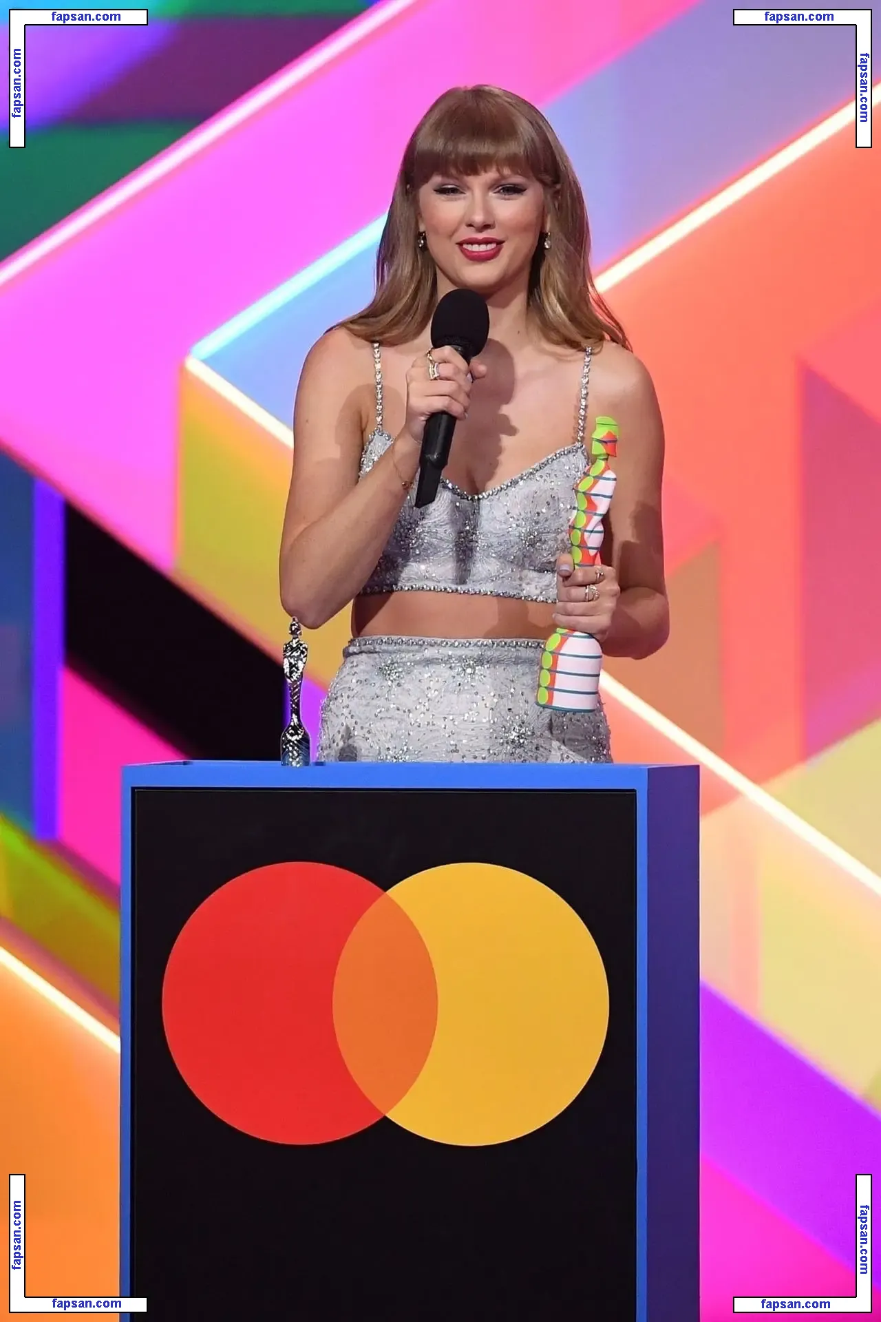 Taylor Swift голая фото #1405 с Онлифанс