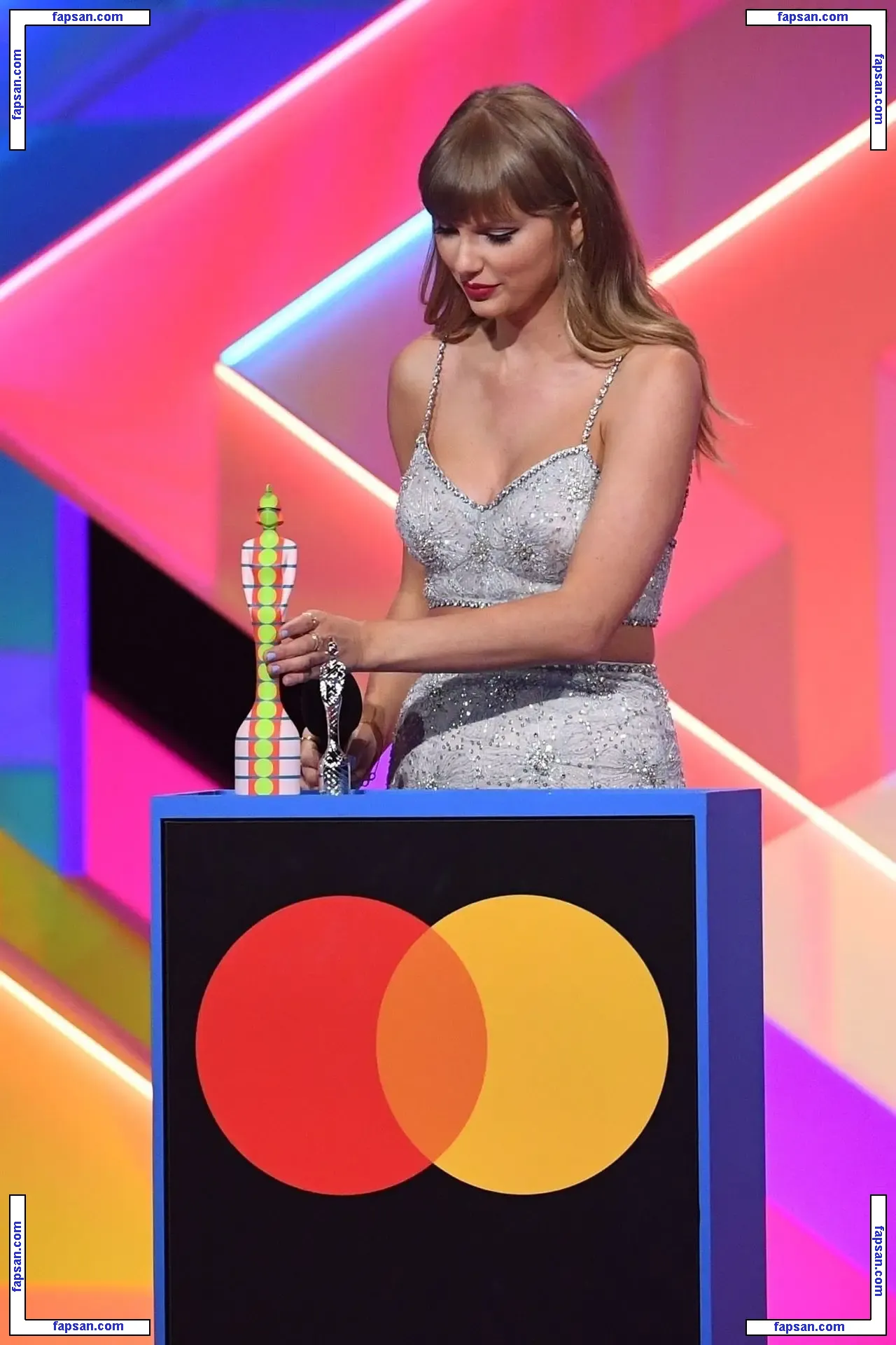 Taylor Swift голая фото #1409 с Онлифанс