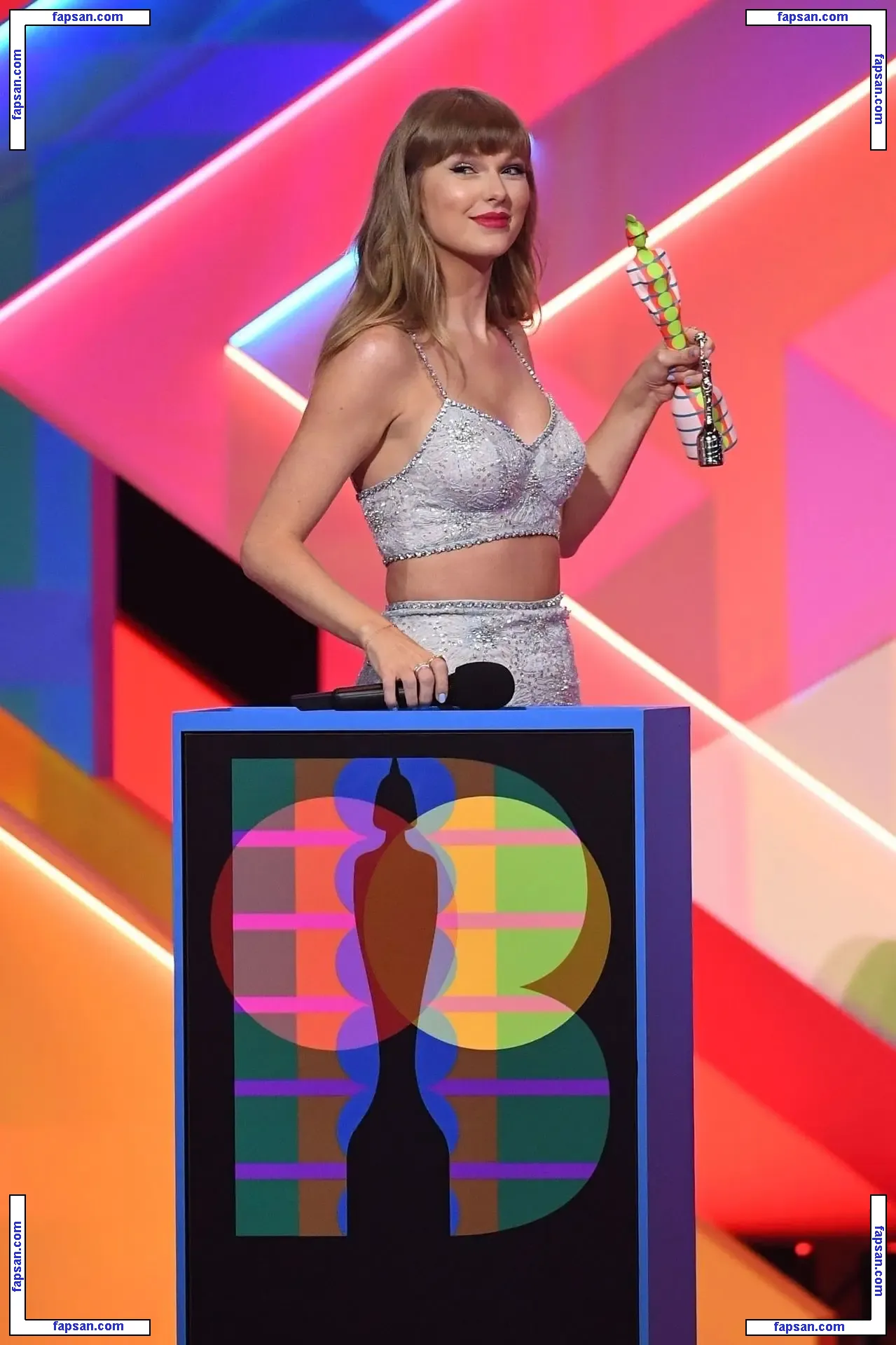 Taylor Swift голая фото #1411 с Онлифанс