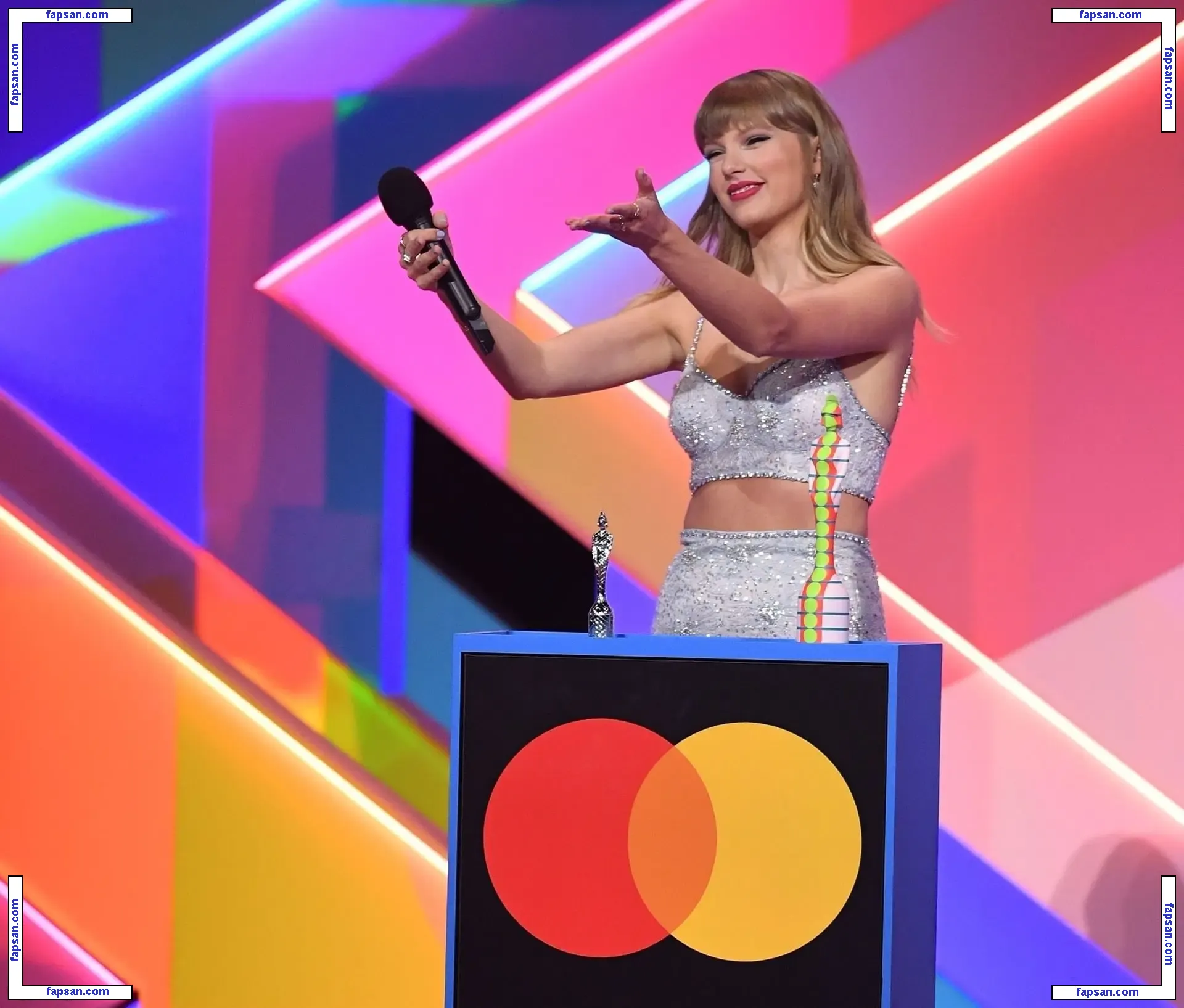 Taylor Swift голая фото #1415 с Онлифанс