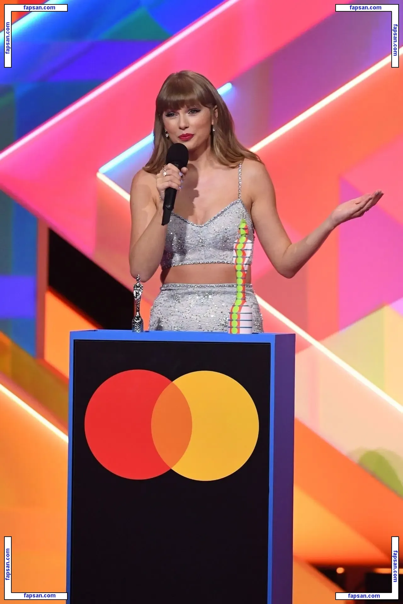 Taylor Swift голая фото #1416 с Онлифанс