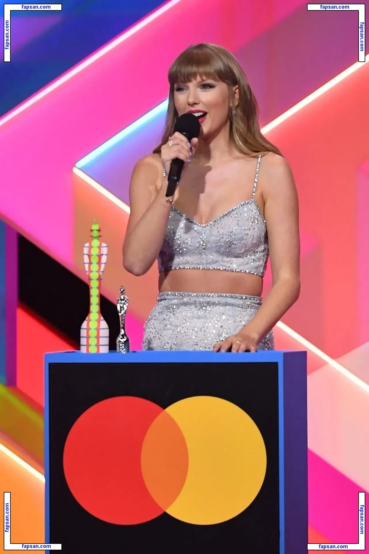 Taylor Swift голая фото #1420 с Онлифанс