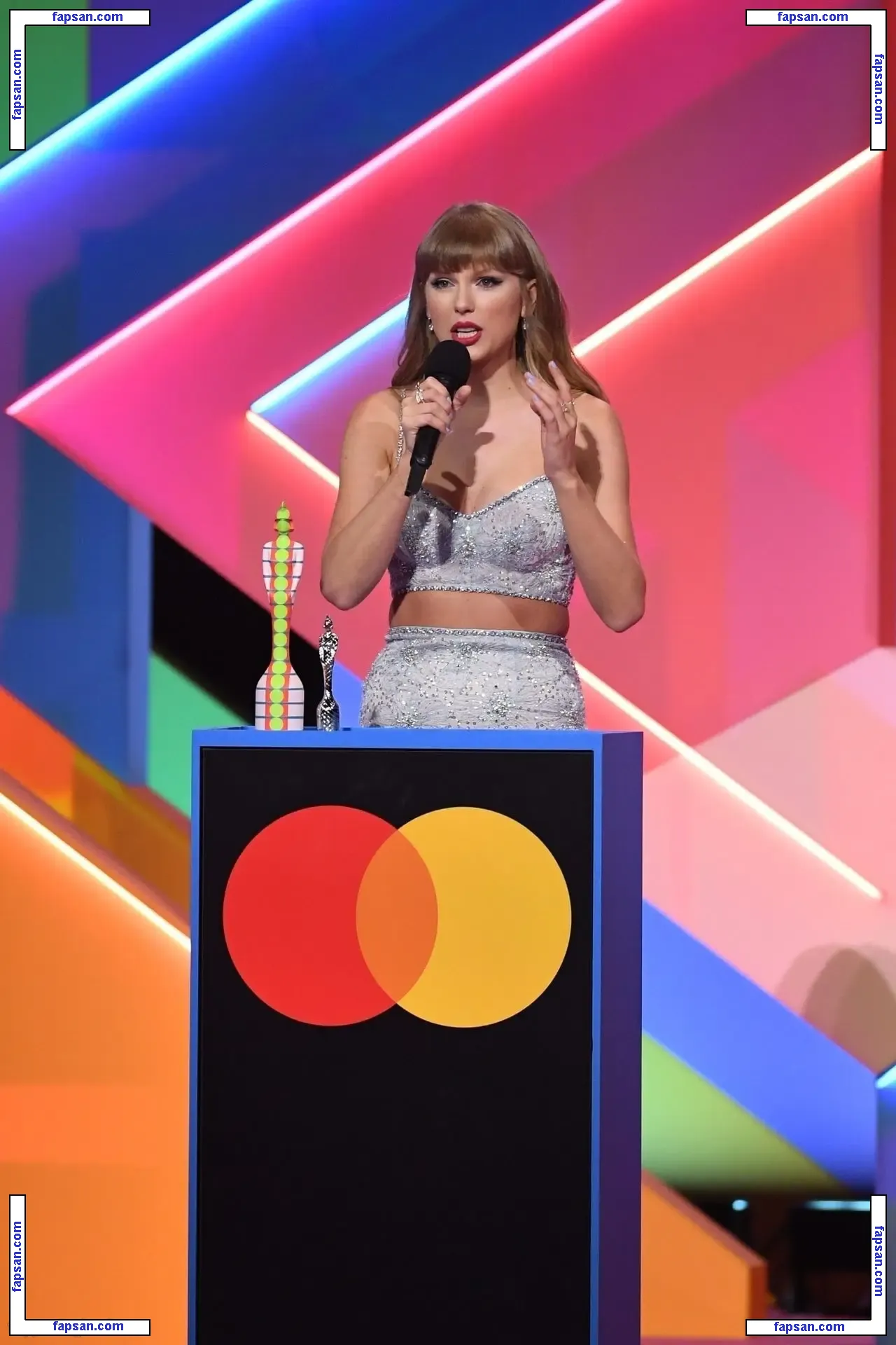 Taylor Swift голая фото #1426 с Онлифанс