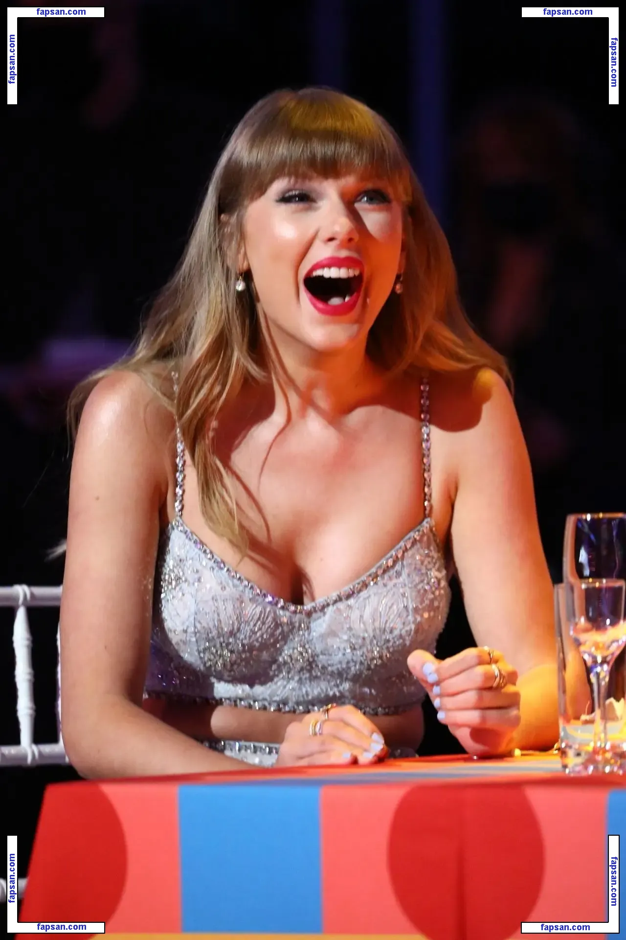 Taylor Swift голая фото #1437 с Онлифанс