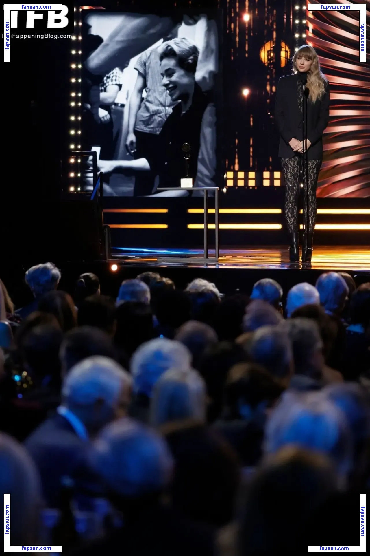 Taylor Swift голая фото #1518 с Онлифанс