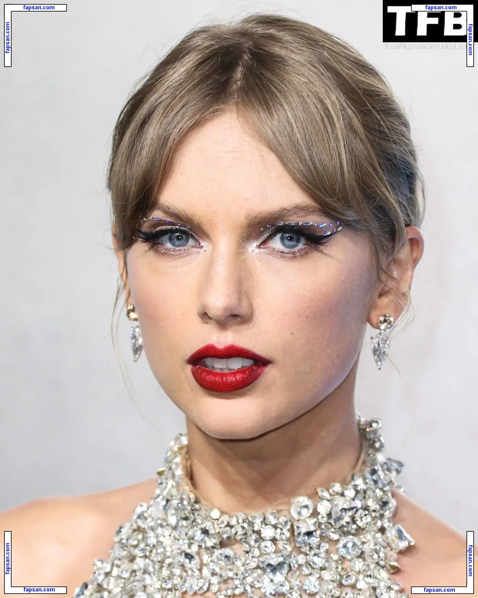 Taylor Swift голая фото #2066 с Онлифанс