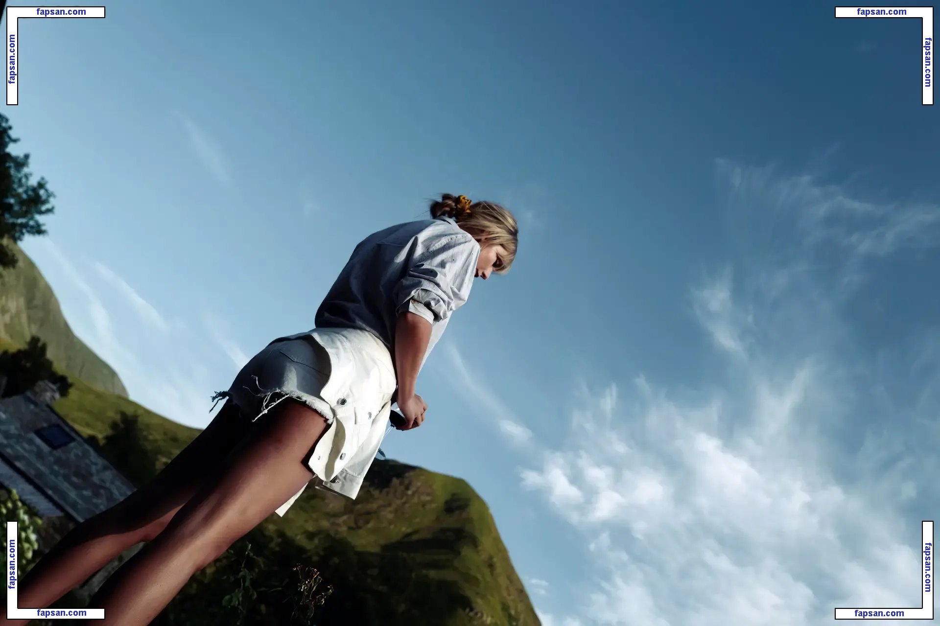 Taylor Swift nude photo #2161 from OnlyFans