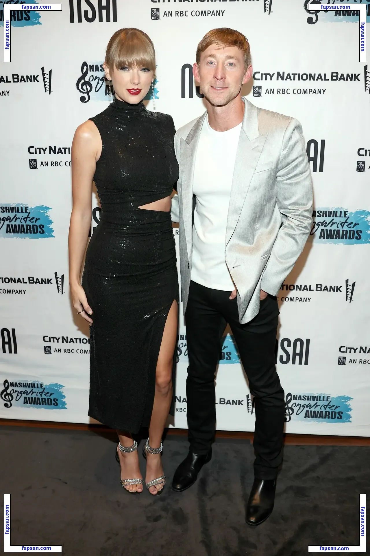 Taylor Swift nude photo #2170 from OnlyFans