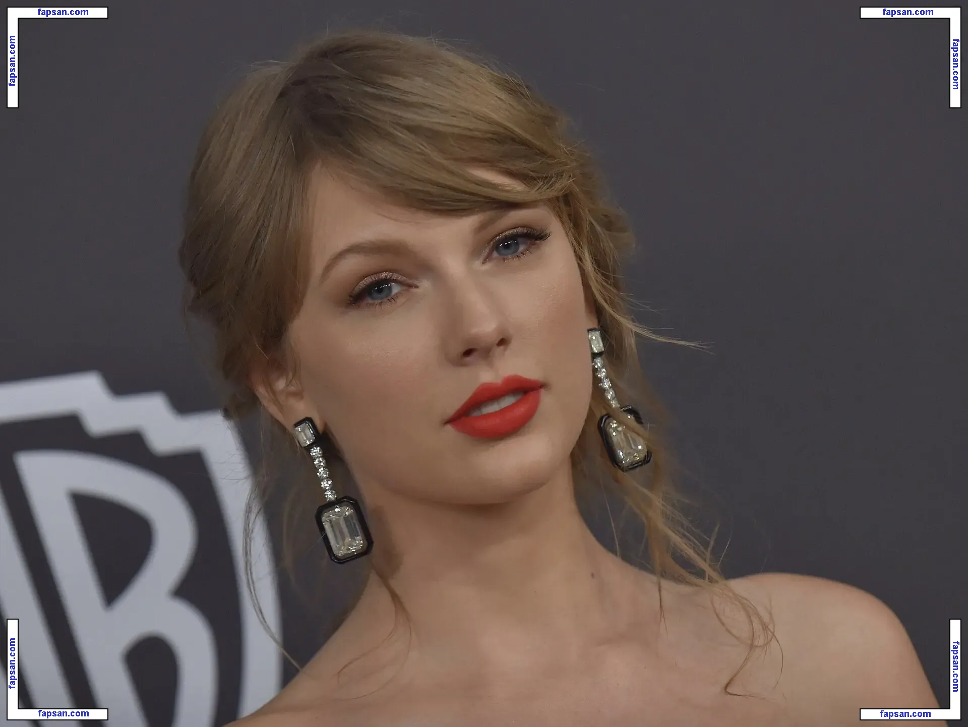 Taylor Swift nude photo #2191 from OnlyFans