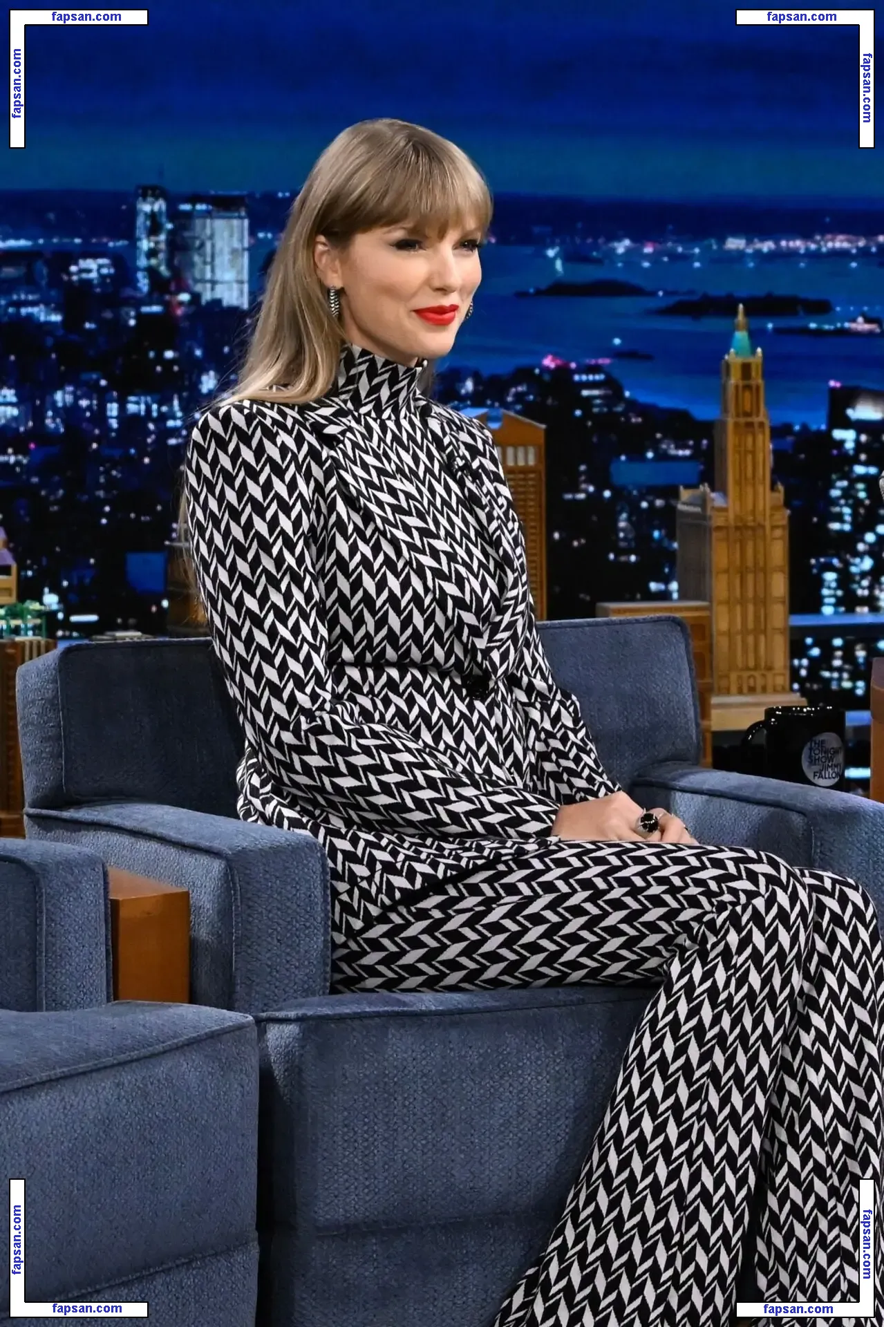 Taylor Swift nude photo #2231 from OnlyFans