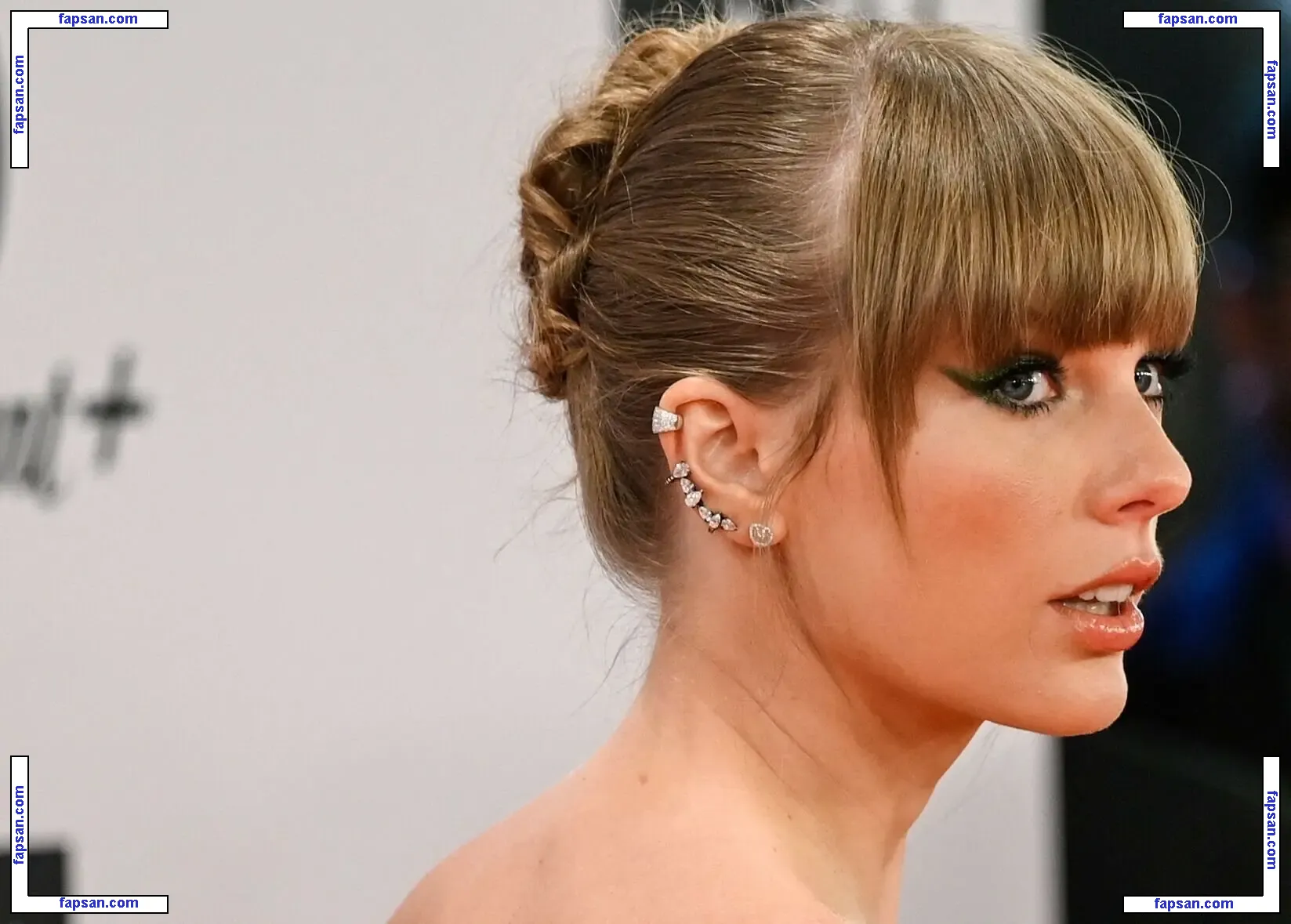 Taylor Swift nude photo #2272 from OnlyFans