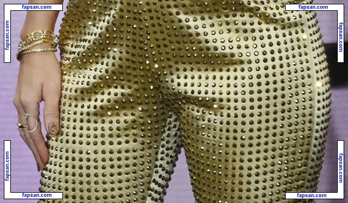 Taylor Swift nude photo #2327 from OnlyFans