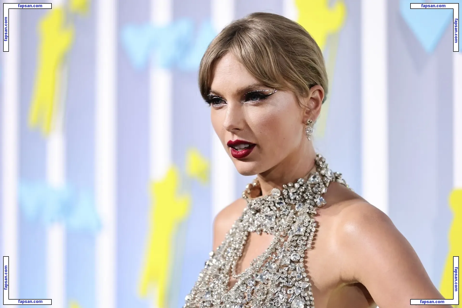 Taylor Swift nude photo #2342 from OnlyFans