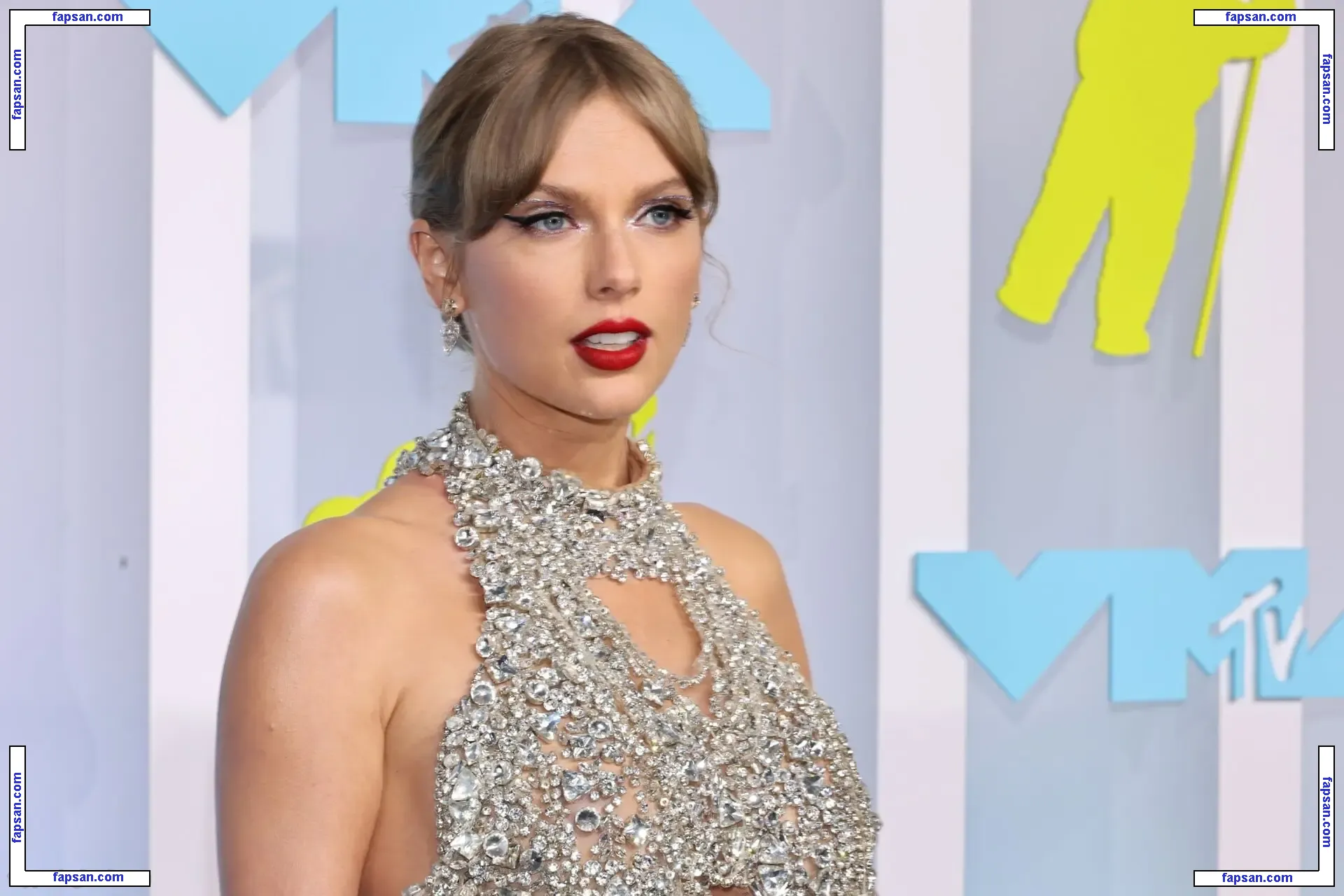 Taylor Swift nude photo #2344 from OnlyFans