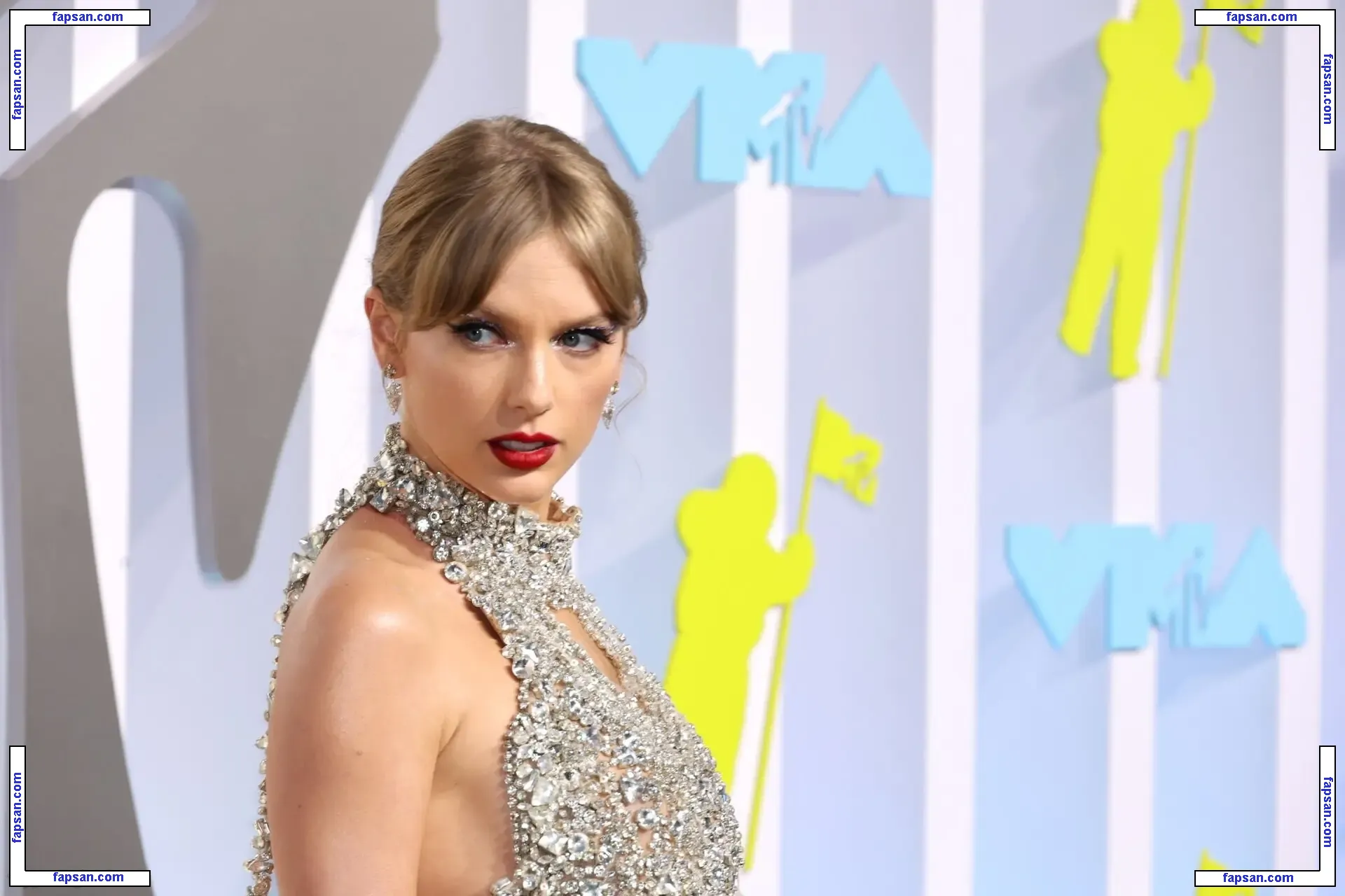 Taylor Swift nude photo #2358 from OnlyFans