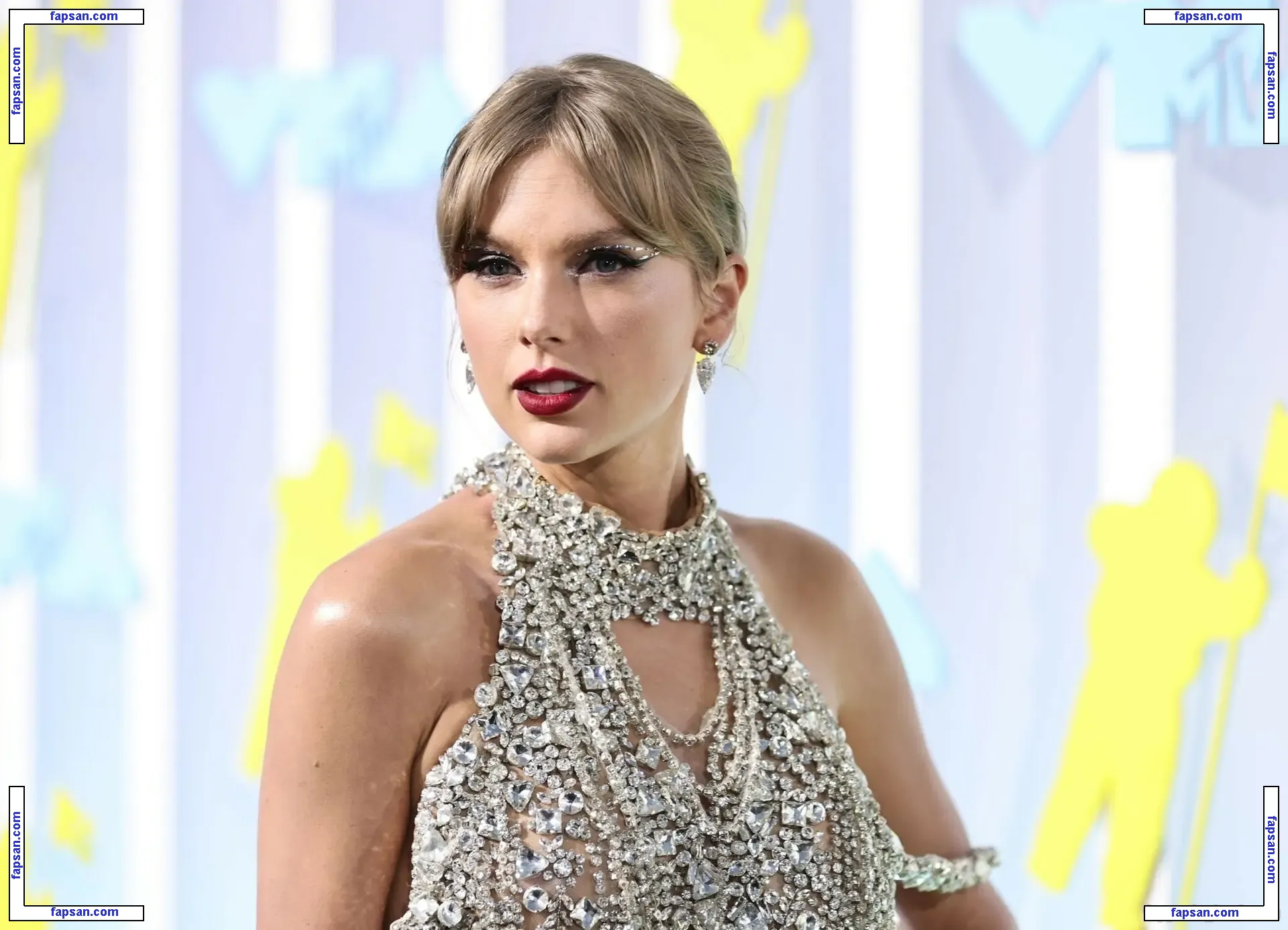 Taylor Swift nude photo #2370 from OnlyFans