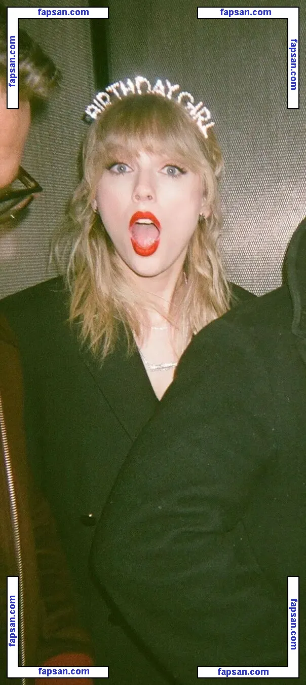 Taylor Swift nude photo #2407 from OnlyFans