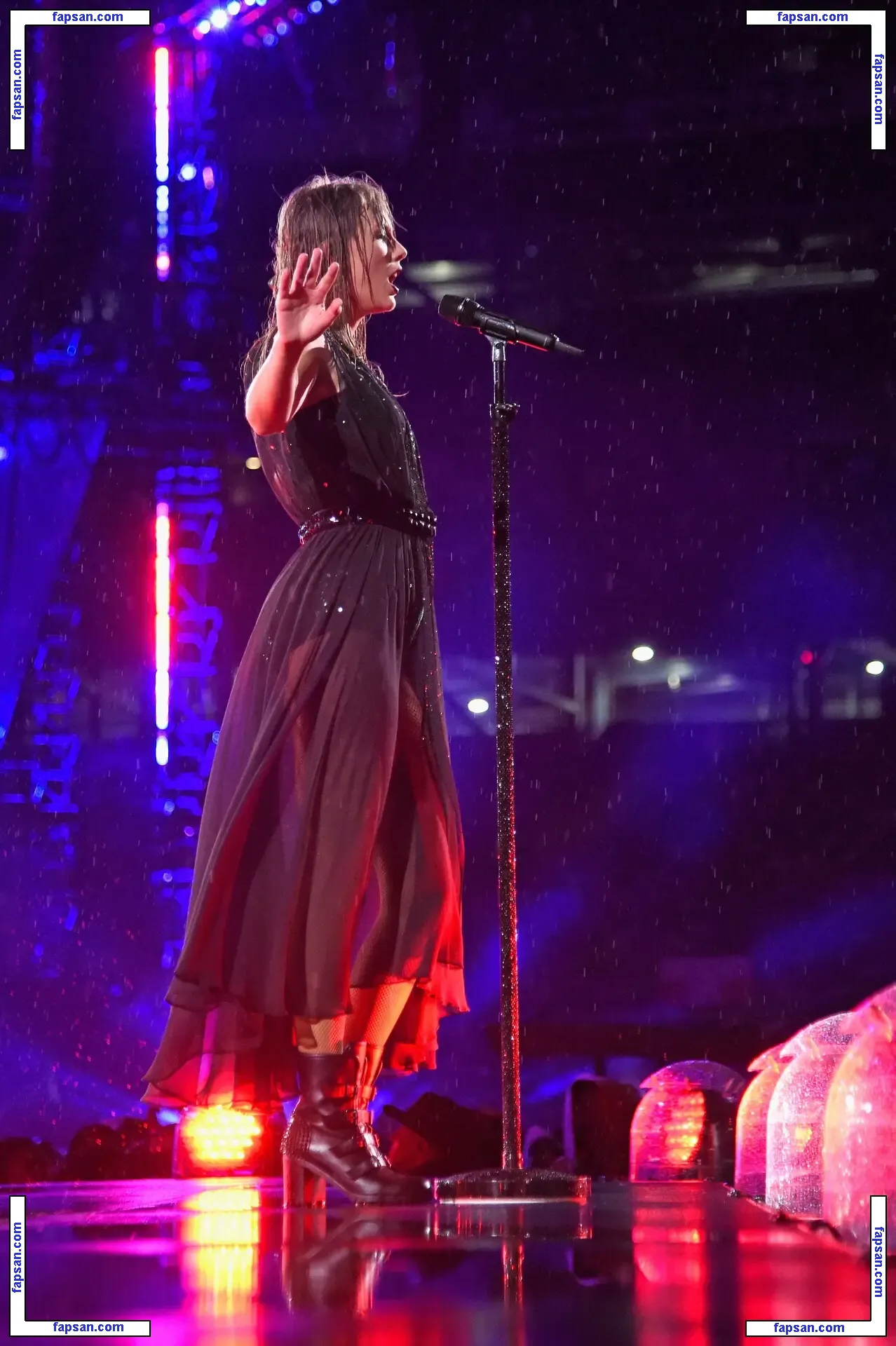 Taylor Swift nude photo #2416 from OnlyFans