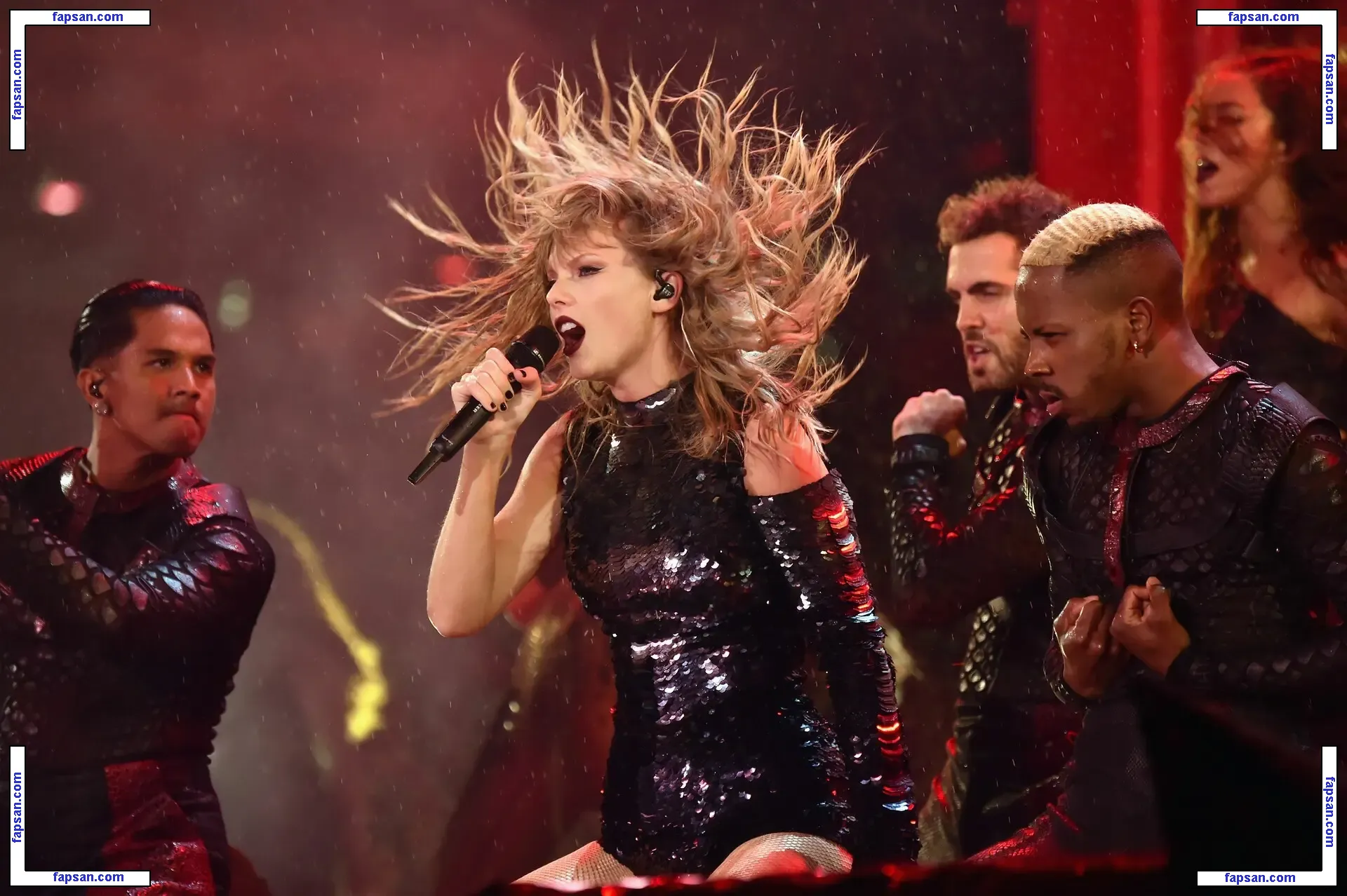 Taylor Swift nude photo #2421 from OnlyFans