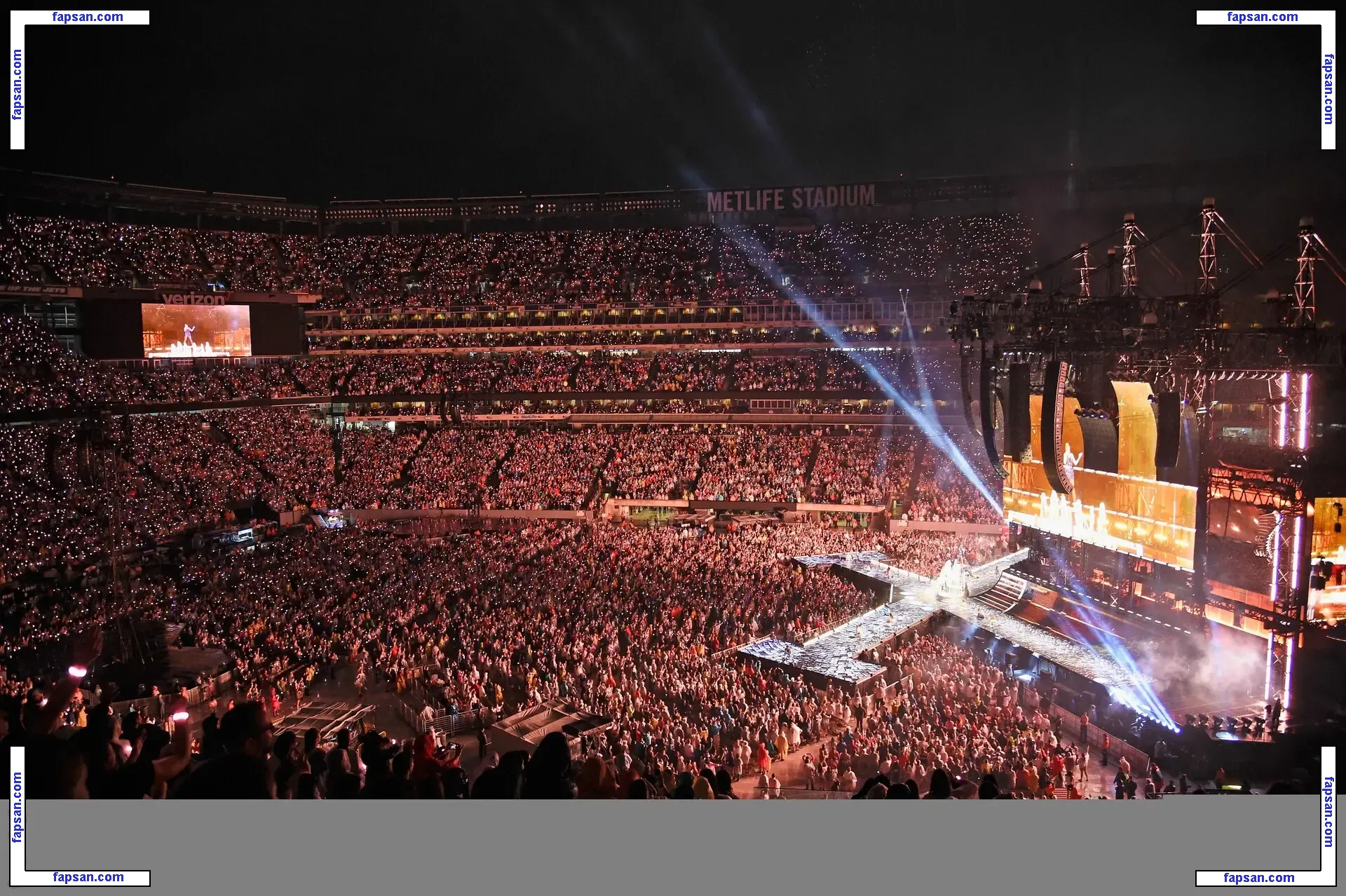 Taylor Swift nude photo #2423 from OnlyFans