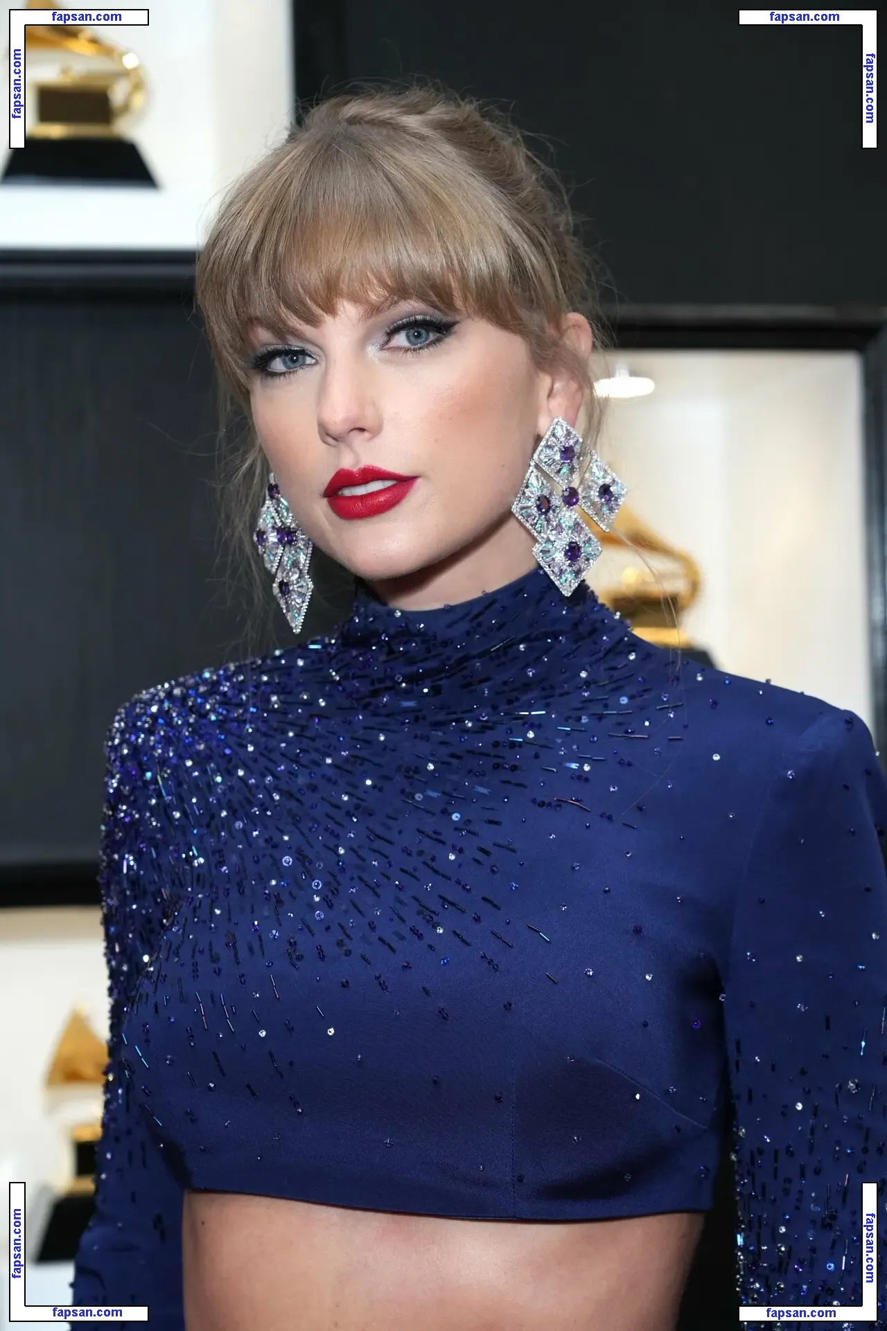 Taylor Swift nude photo #2469 from OnlyFans